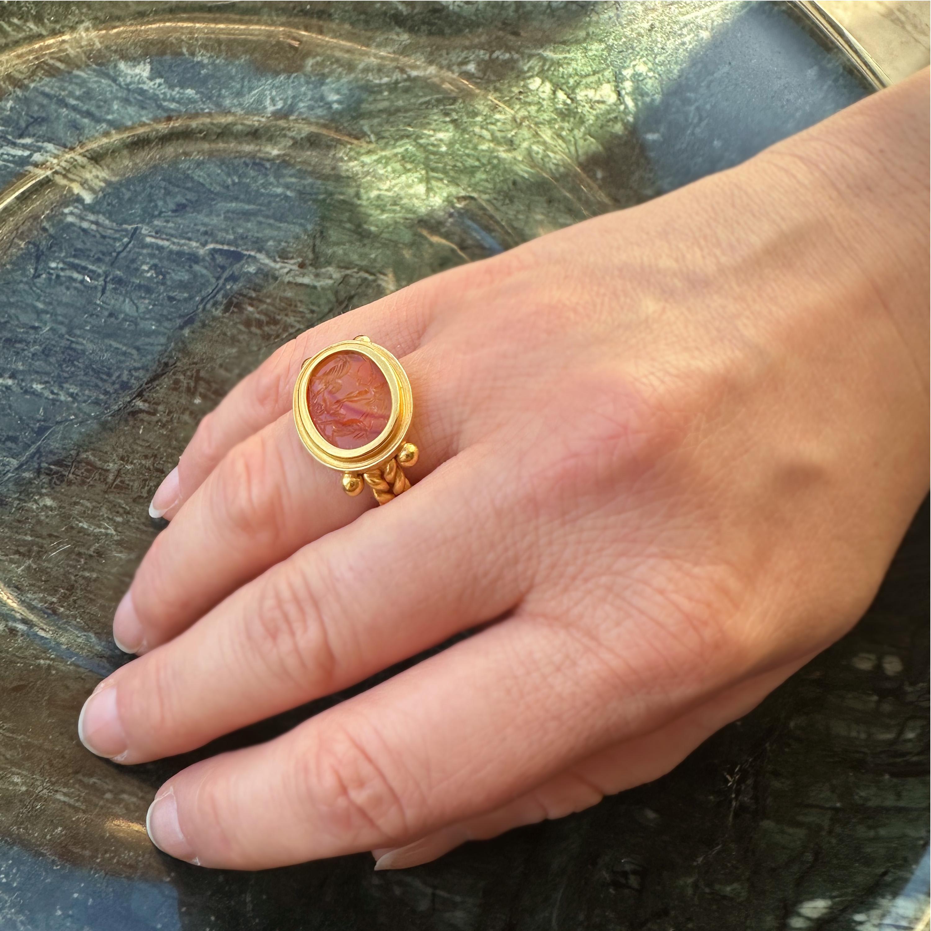 Classical Roman Ancient Roman Carnelian Intaglio 18Kt Gold Ring depicting God Eros and roosters For Sale