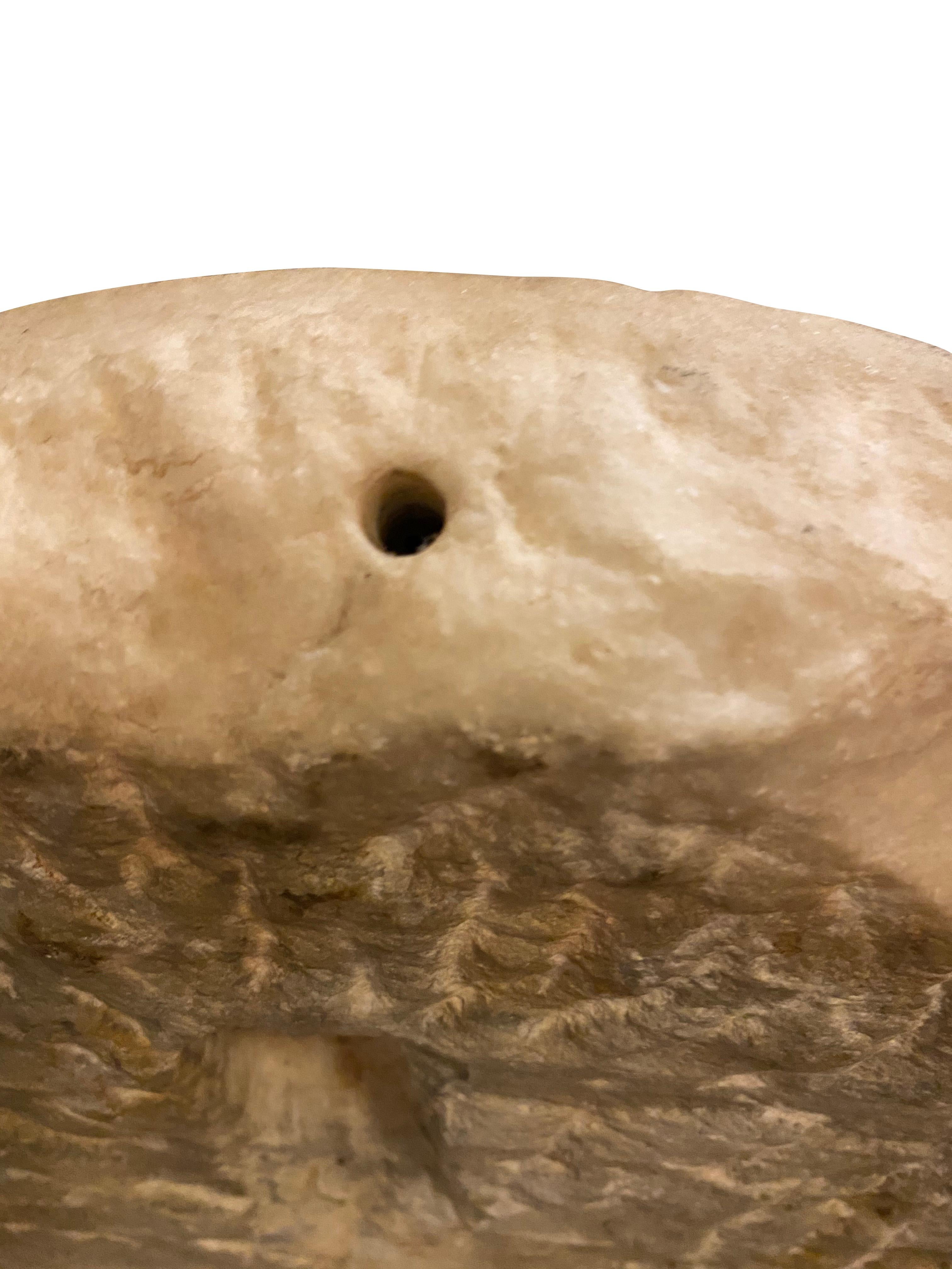 Antiker römischer geschnitzter Marmorring aus Marmor im Angebot 4