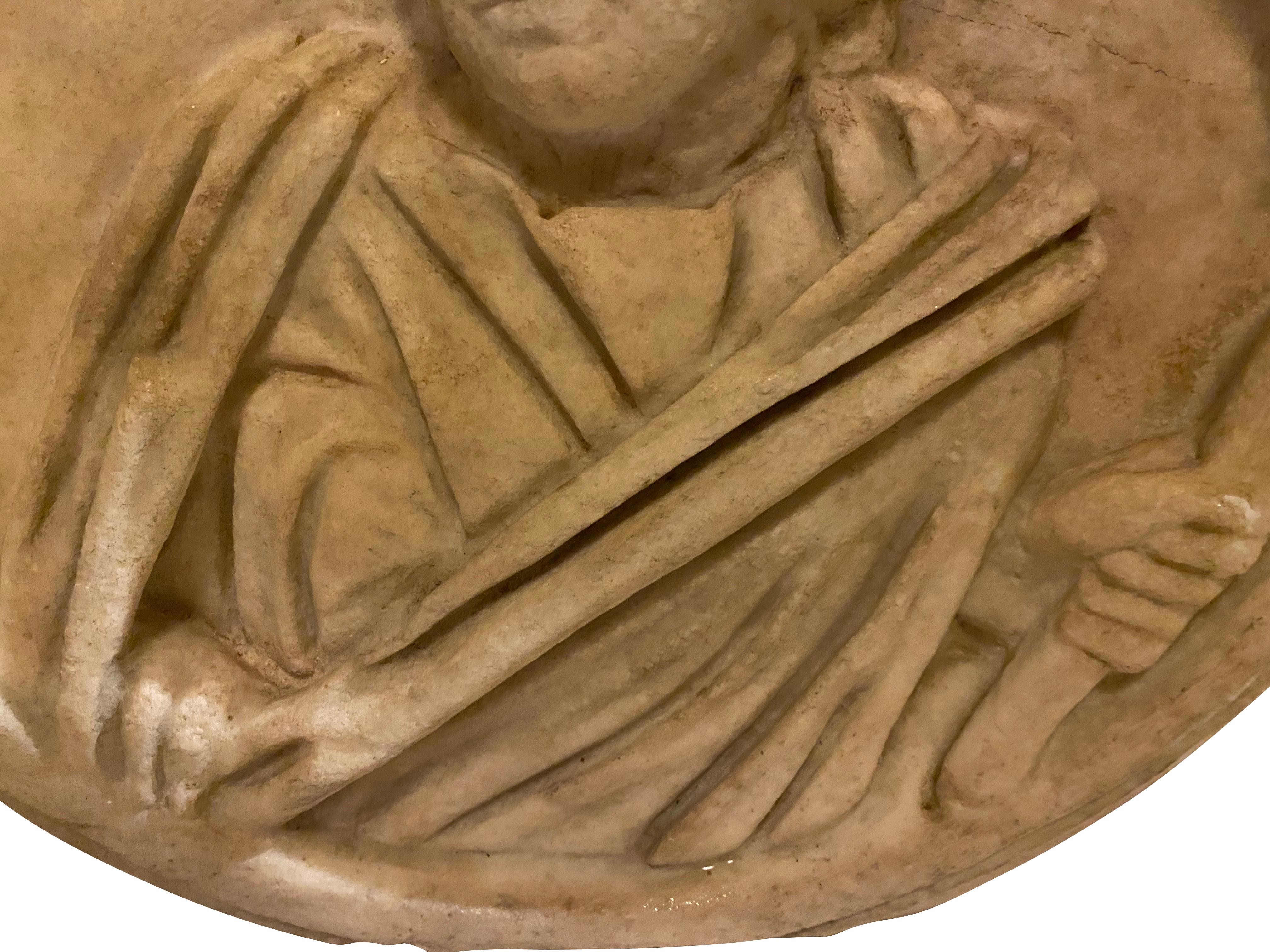 Rondelle romaine antique en marbre sculpté en vente 1