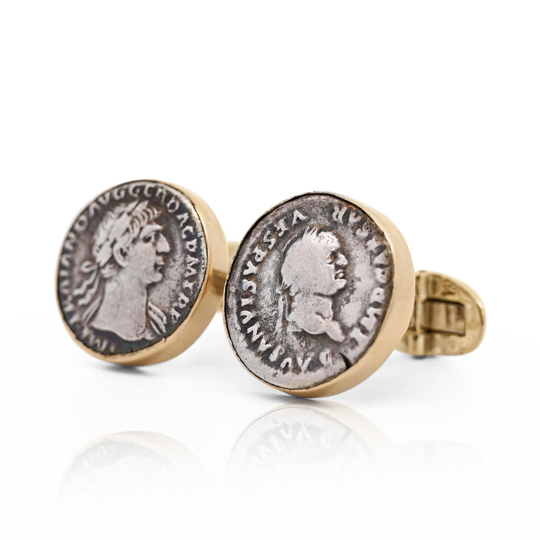 Ancient Roman Coin Cufflinks Of Vespasian and Maiorianus in 14k Gold Frame In Good Condition For Sale In Miami, FL