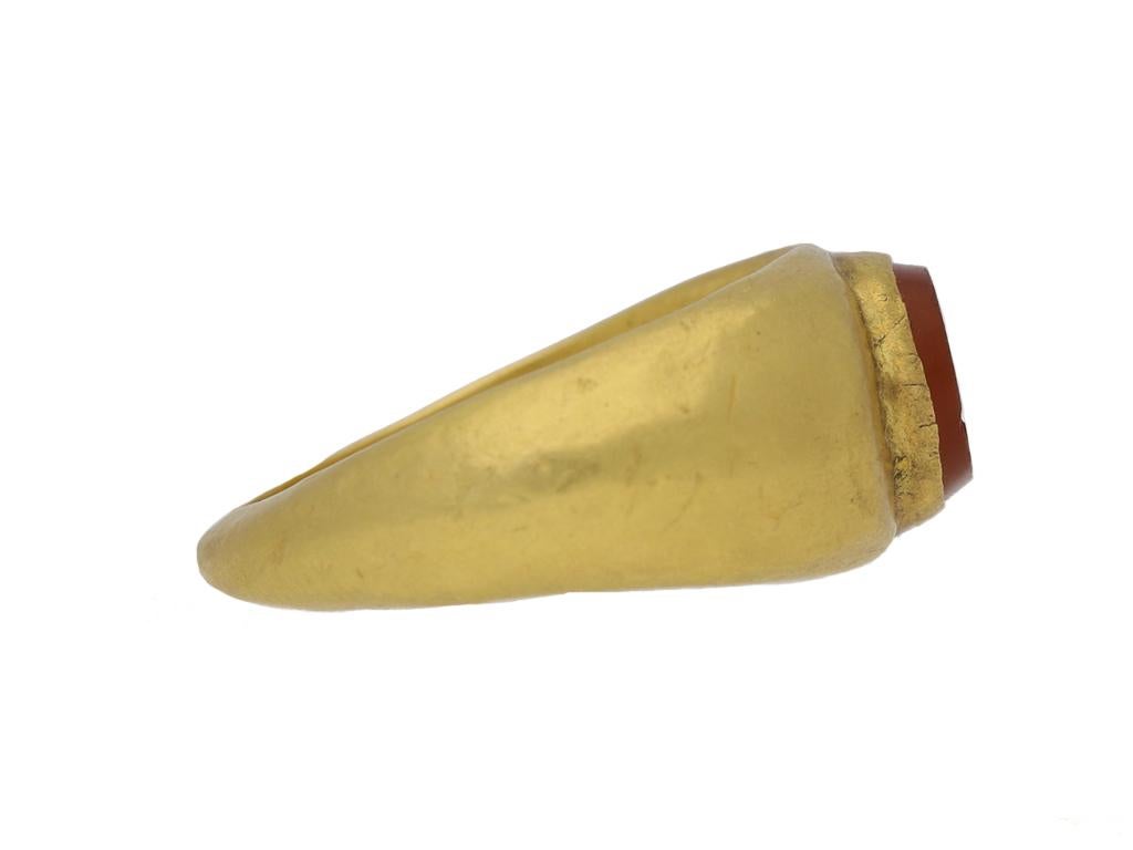 Uncut Ancient Roman cornelian signet ring with engraving of Mars, circa 2nd-3rd centur For Sale