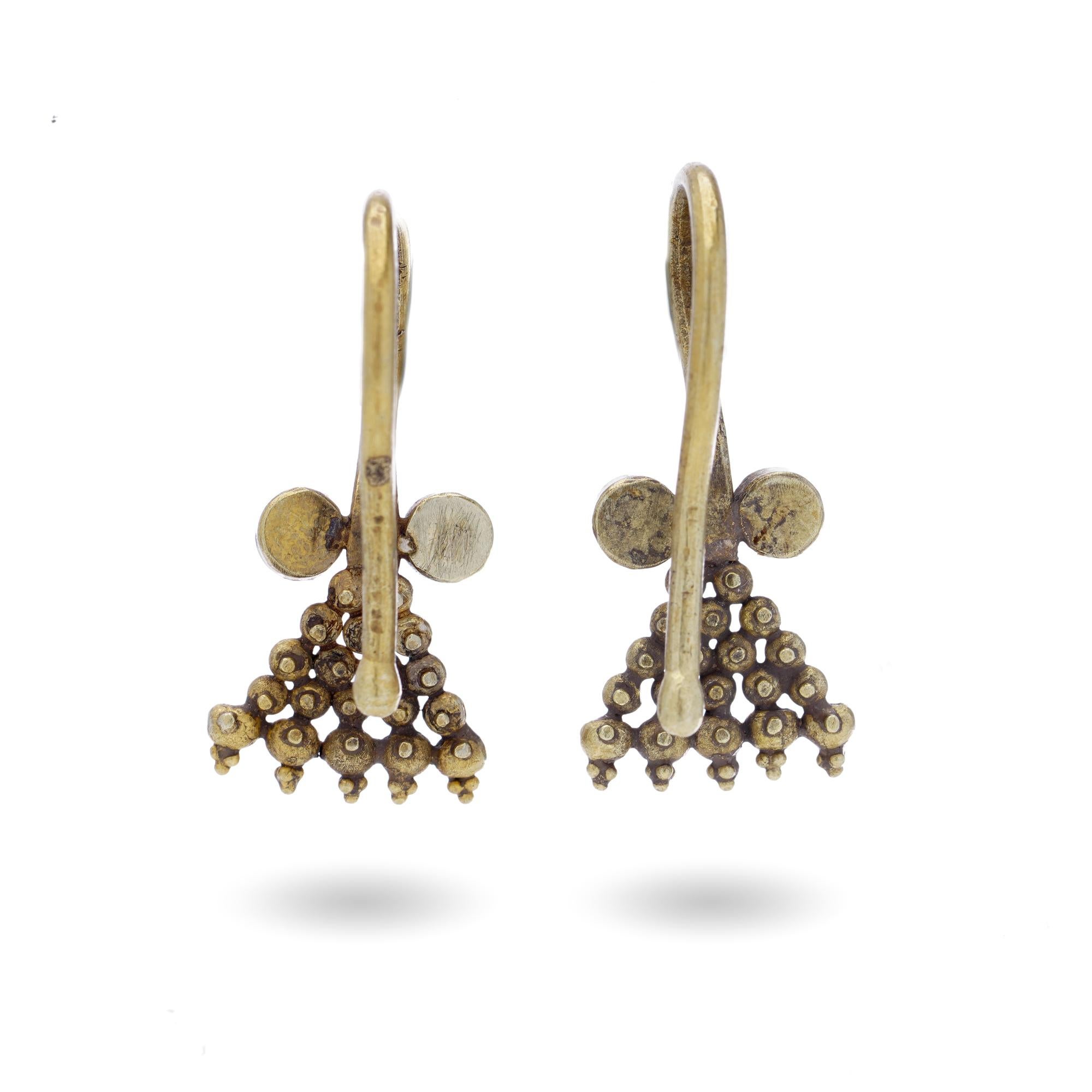 Ancient Roman Empire 3rd-century 1yellow gold earrings set with rubies For Sale 1