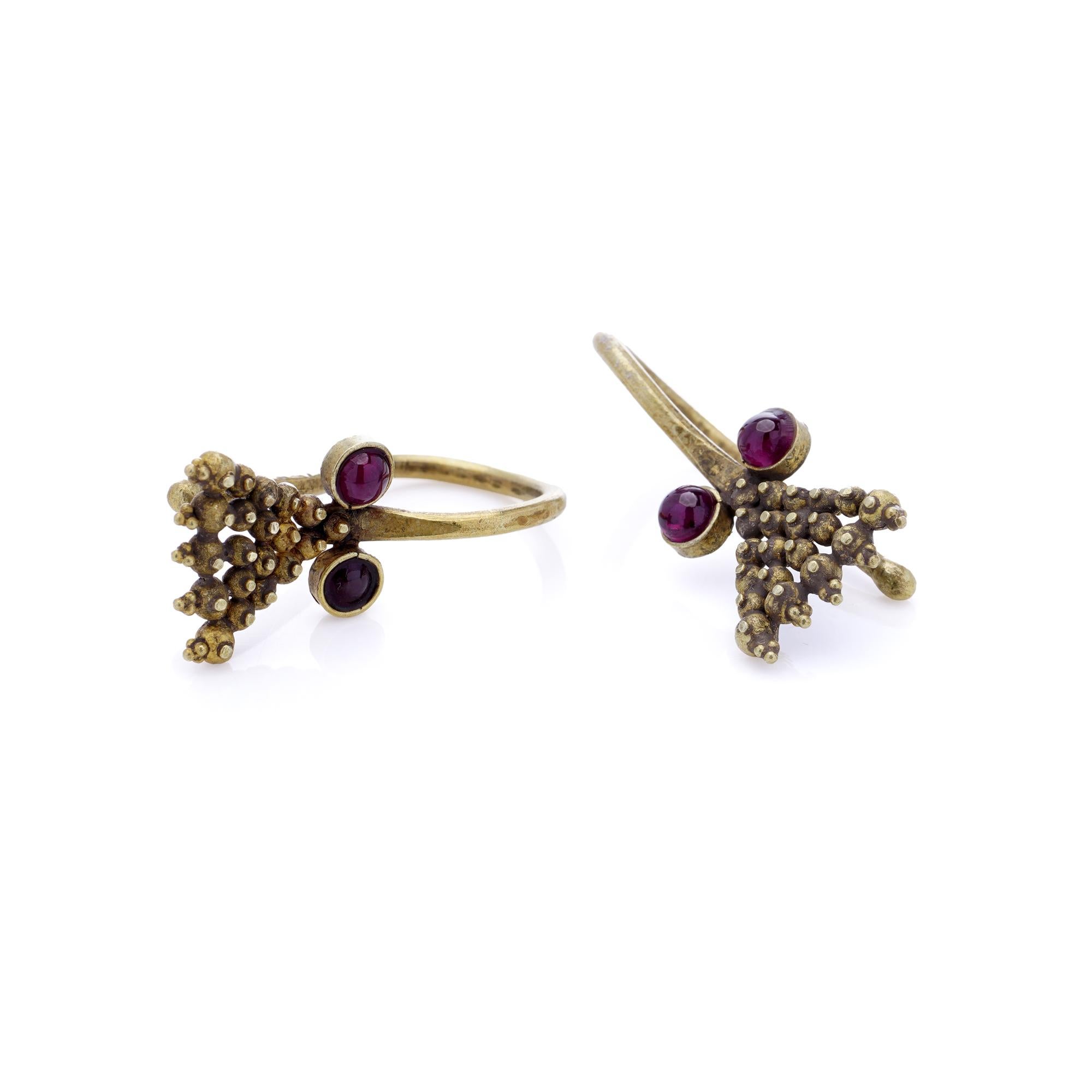 Ancient Roman Empire 3rd-century 1yellow gold earrings set with rubies For Sale 2