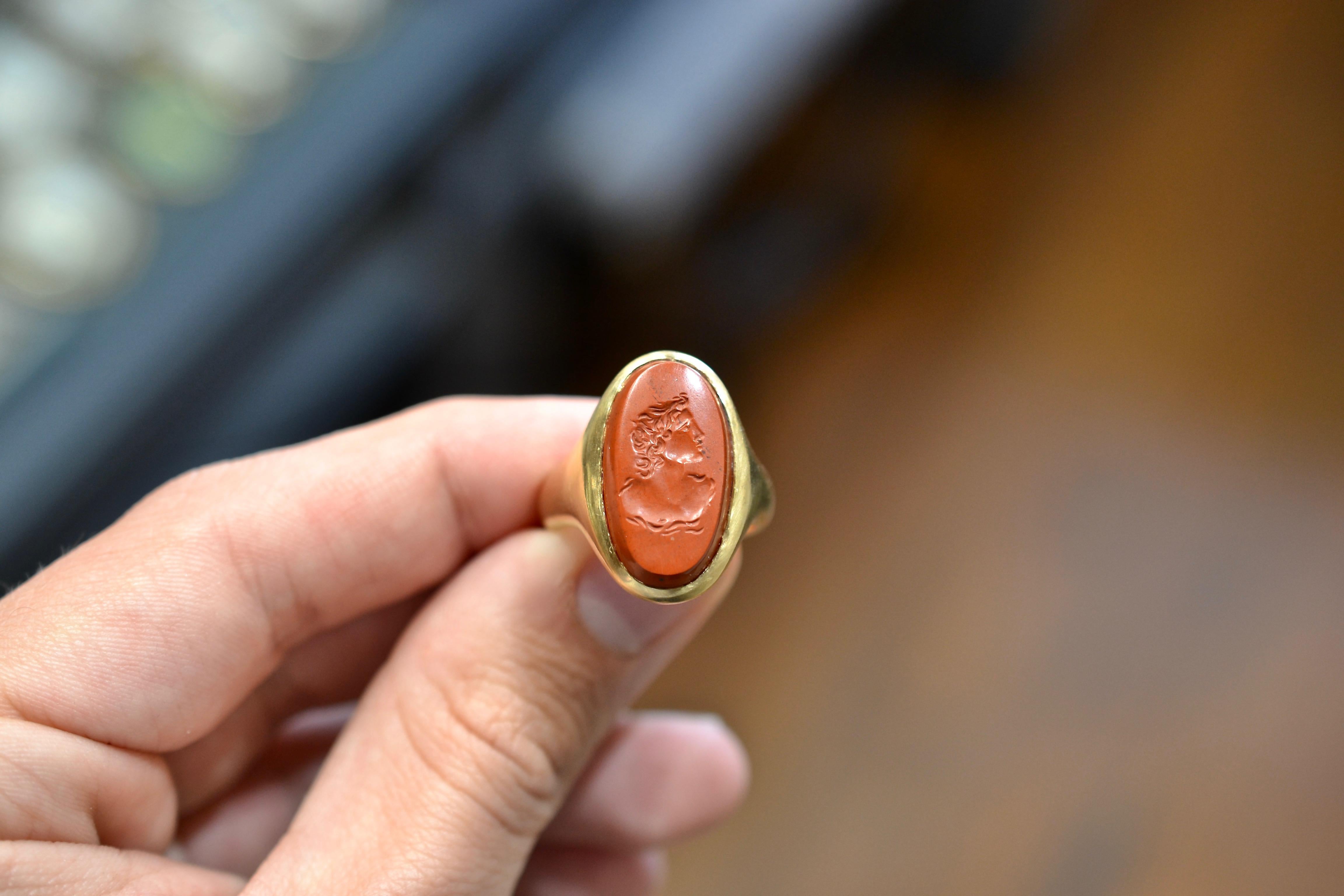 Ancient Roman First Century AD Red Jasper Intaglio of Apollo Men's Ring In Excellent Condition For Sale In Firenze, IT