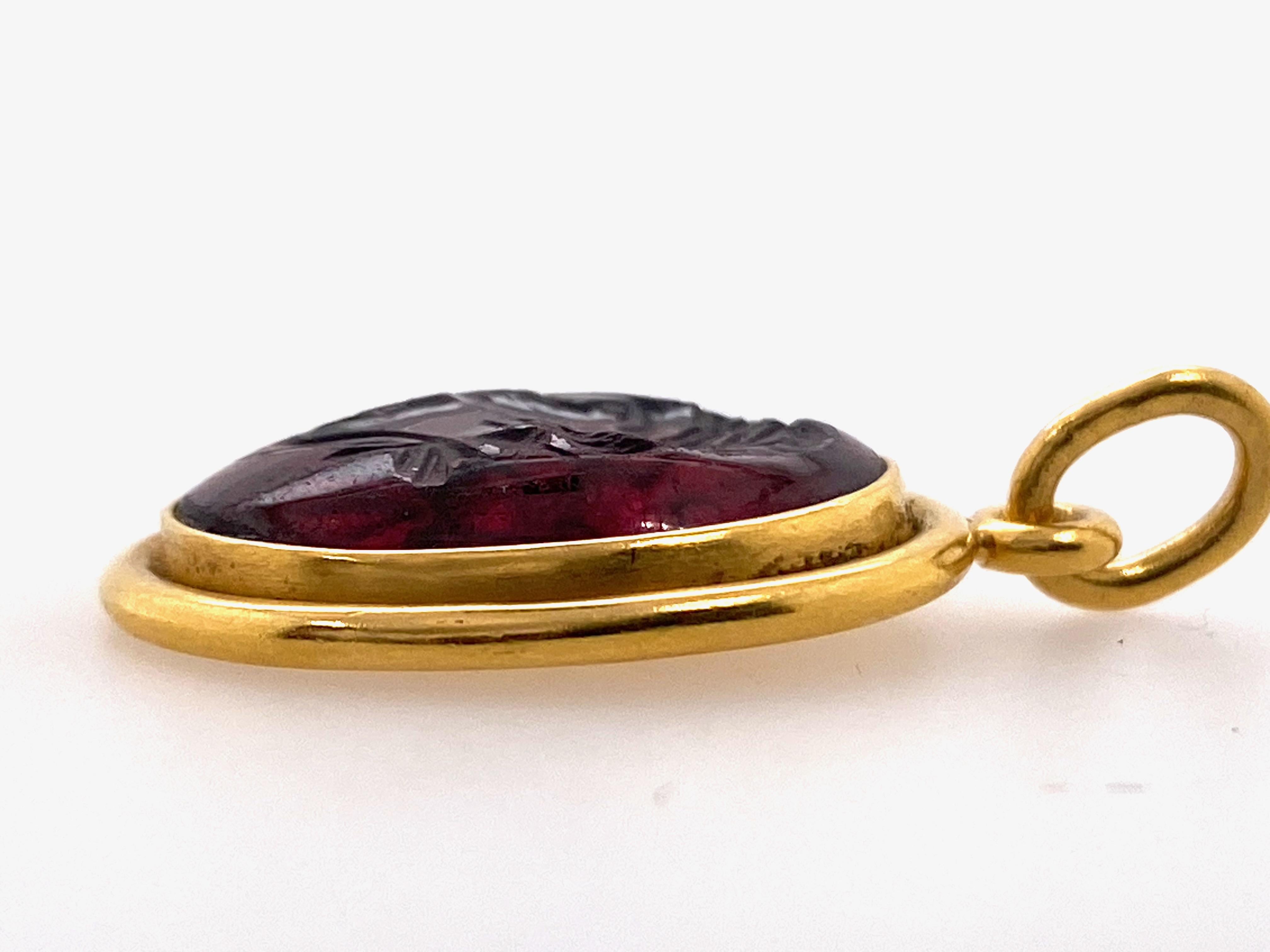 Antiker römischer Granat Intaglio Contemporary Anhänger aus Castellani's Kollektion im Zustand „Gut“ in New York, NY
