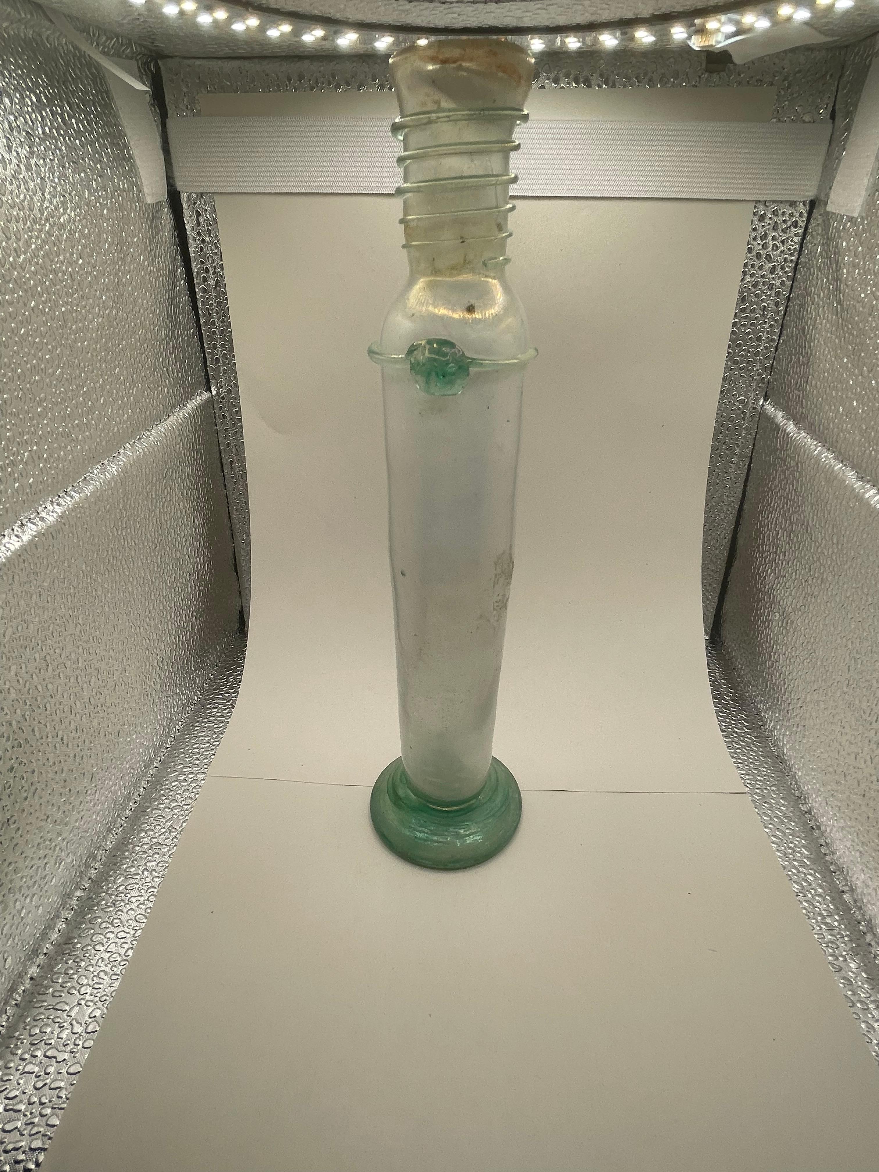 Antico vaso romano in vetro per bottiglie di profumo dell'Antica Roma in vendita 11
