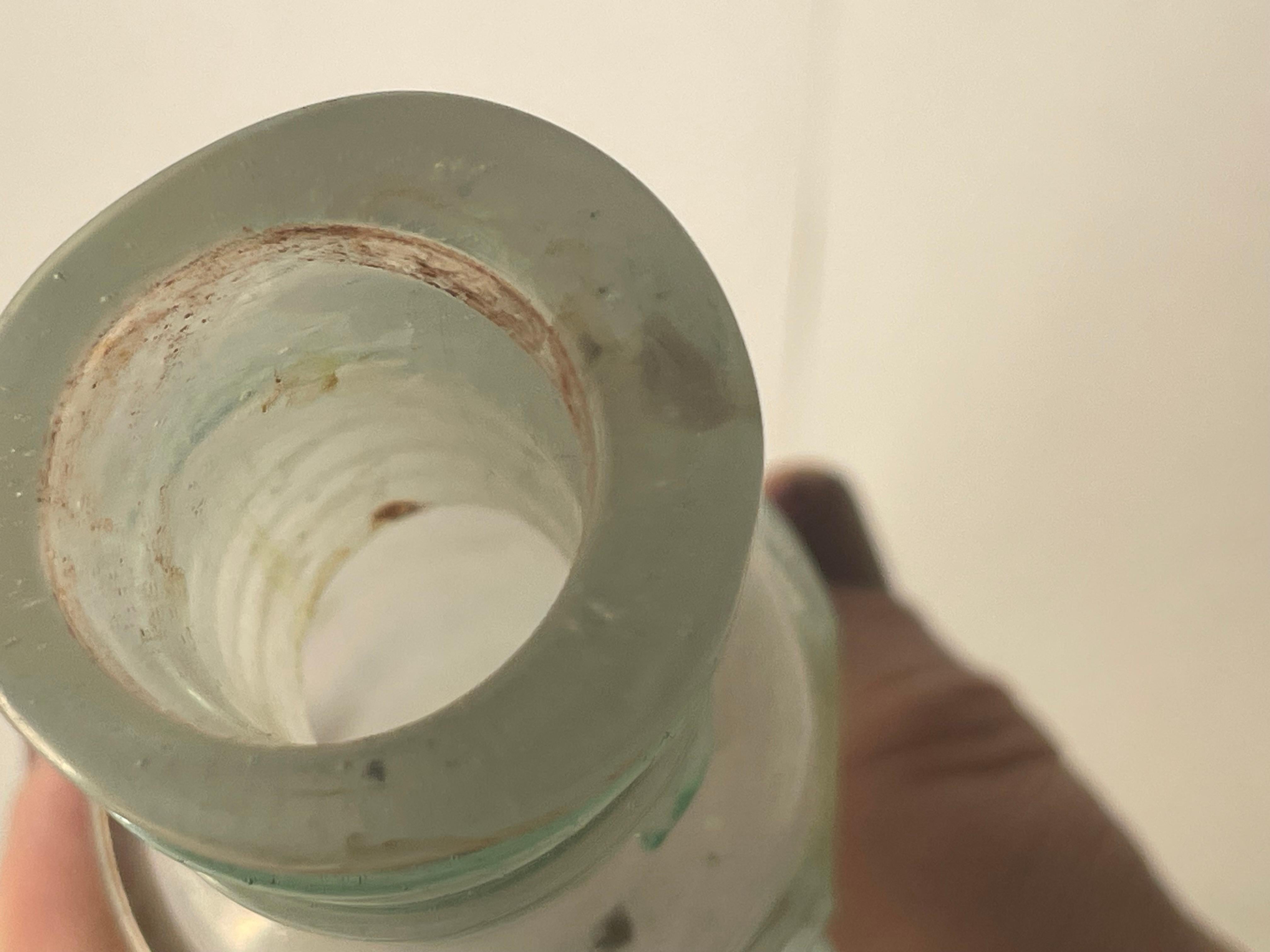 Antico vaso romano in vetro per bottiglie di profumo dell'Antica Roma In condizioni buone in vendita a Wiesbaden, DE