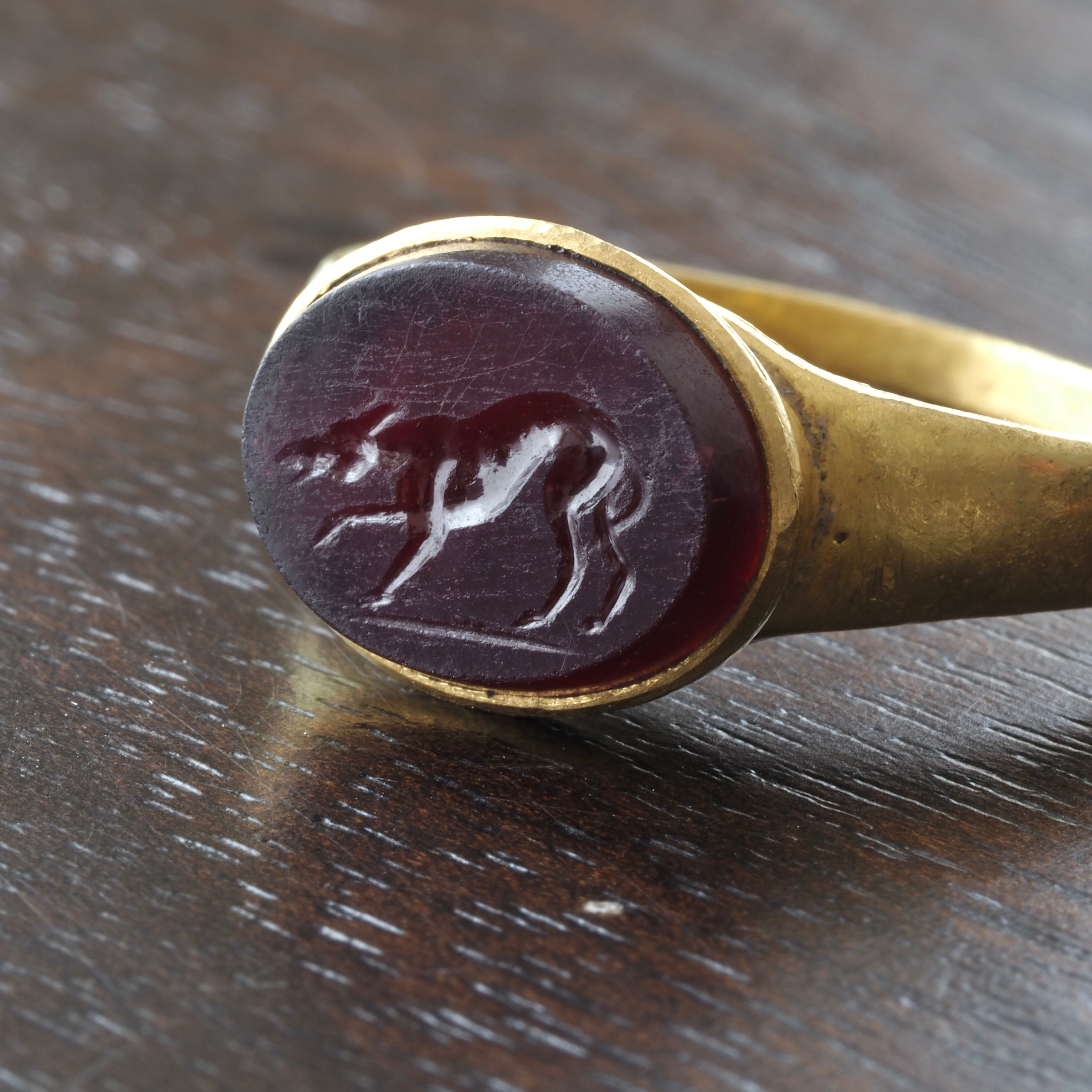 Ancient Roman Gold and Carnelian Intaglio Ring, Depicting a Hound