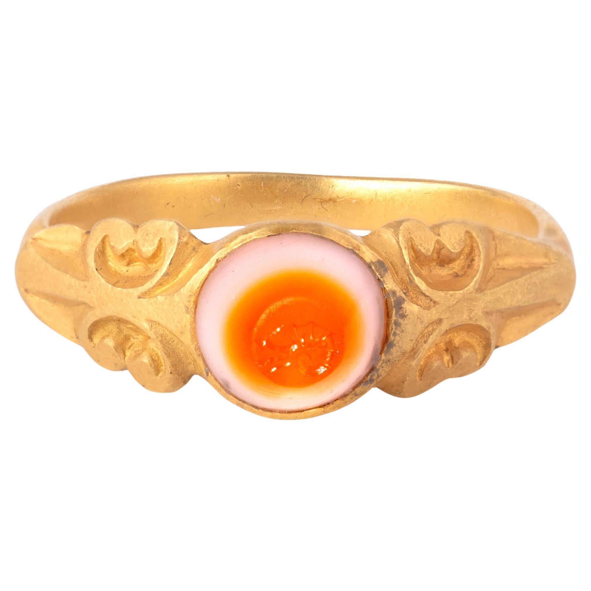 Ancient Roman Gold Banded Agate Intaglio Ring of a Hare and Shell For Sale