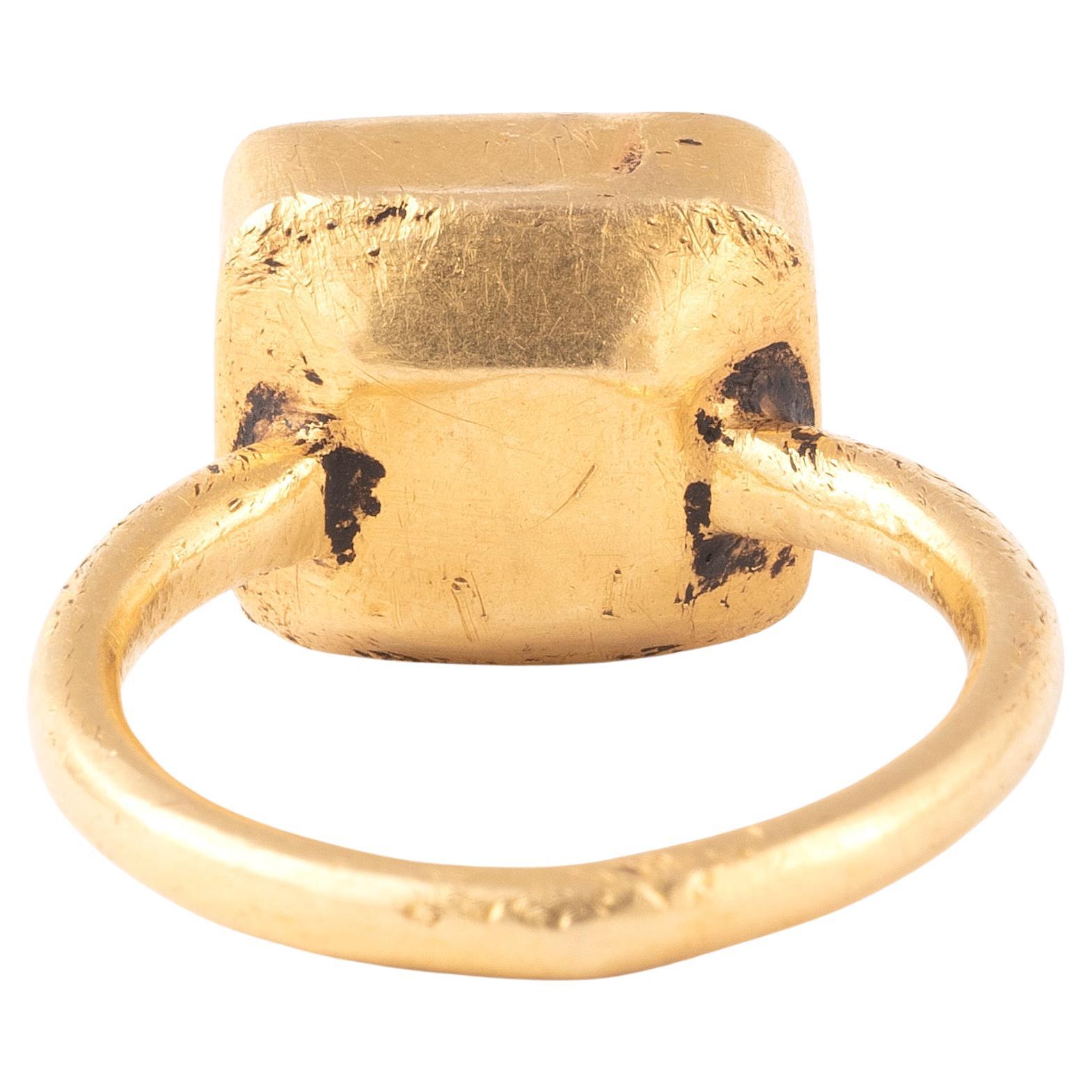 Grezzo Antico anello romano d'oro con gemma d'agata, CIRCA III secolo d.C. in vendita