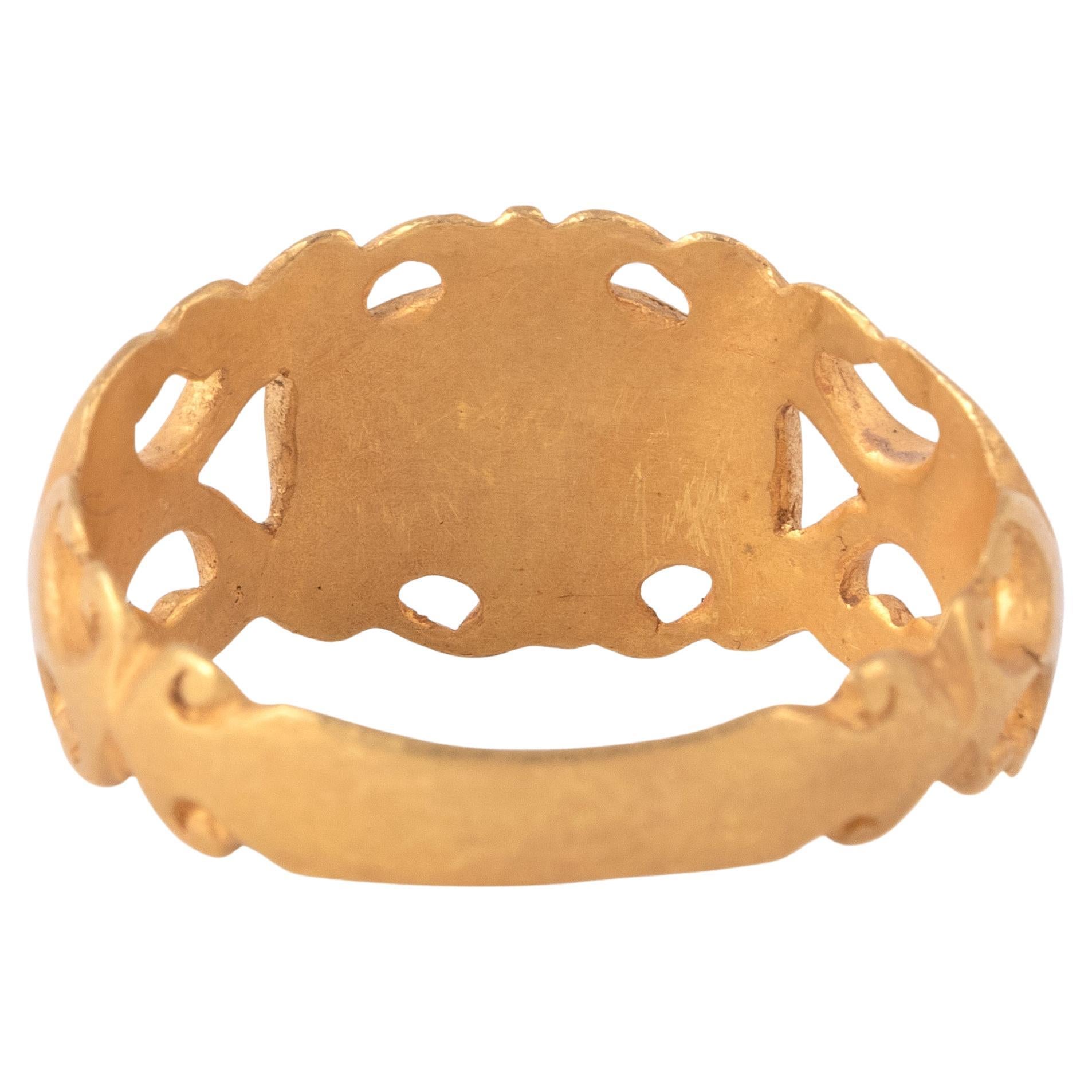 Cabochon Anello da dito in oro romano antico Gemma di granato in vendita