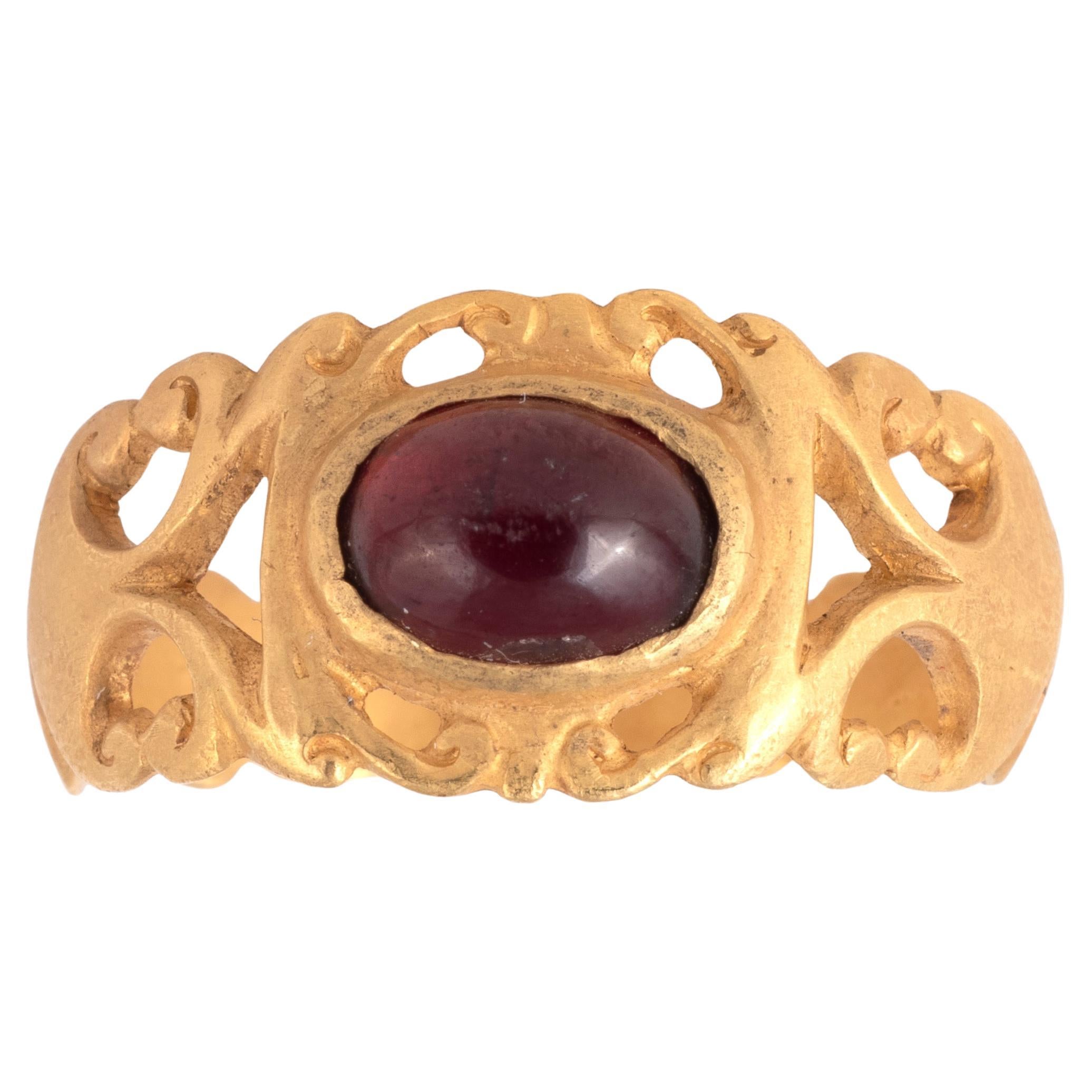 Anello da dito in oro romano antico Gemma di granato