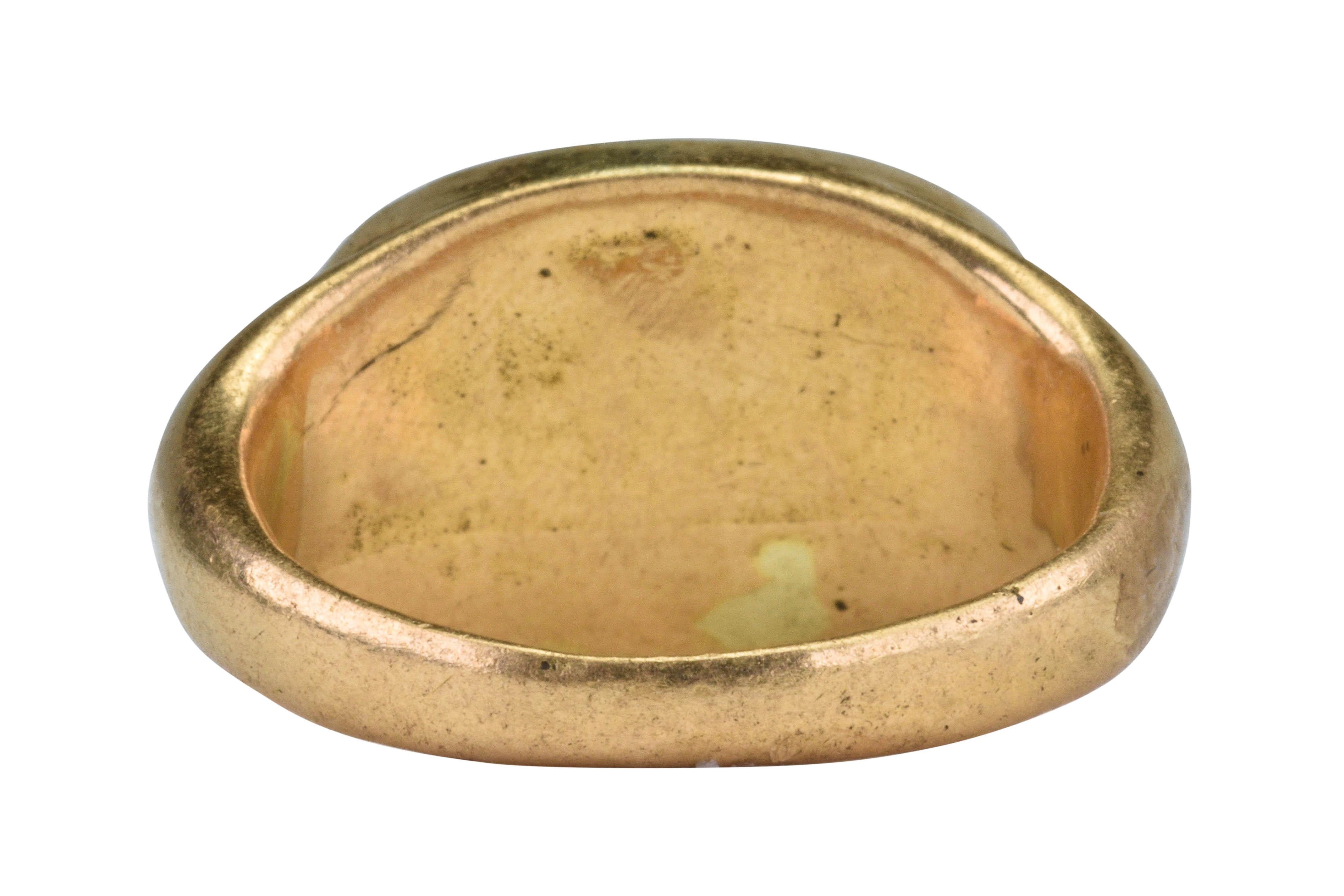 Antiker römischer Gold-Intaglio-Siegelring mit Asclepius (Klassisch-römisch) im Angebot