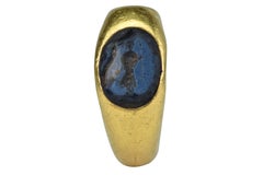 Ancient Roman Gold Nicolo Intaglio Signet Ring with Standing Warrior