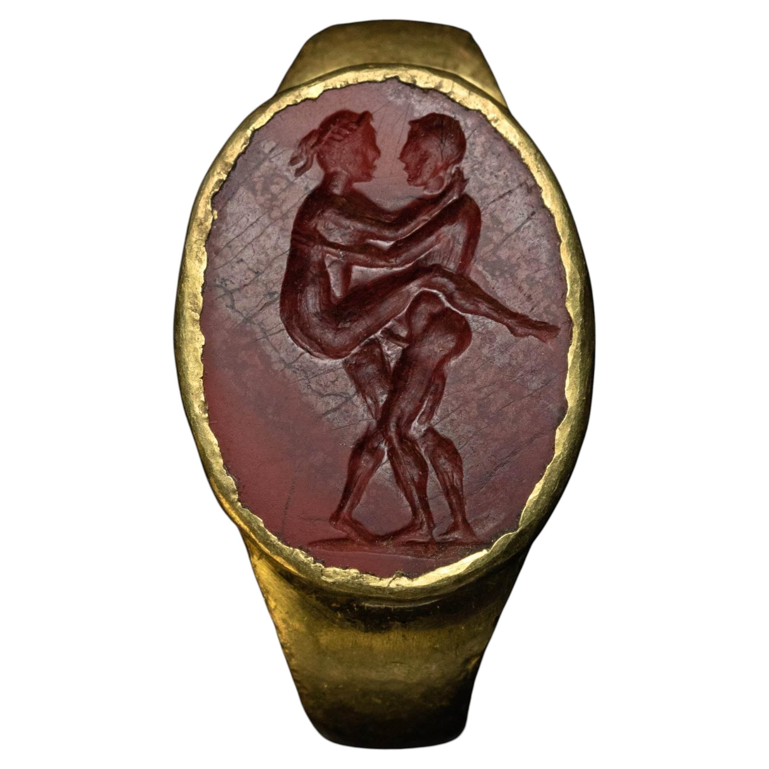 Antiker römischer Goldring mit erotischer Intaglio-Gravur, Ref.: 995416