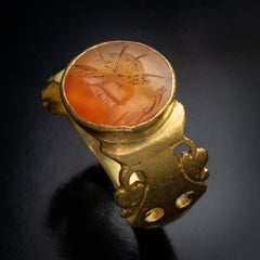 Anillo romano antiguo de oro con un intaglio de Sol Invictus. Ref.: 898014