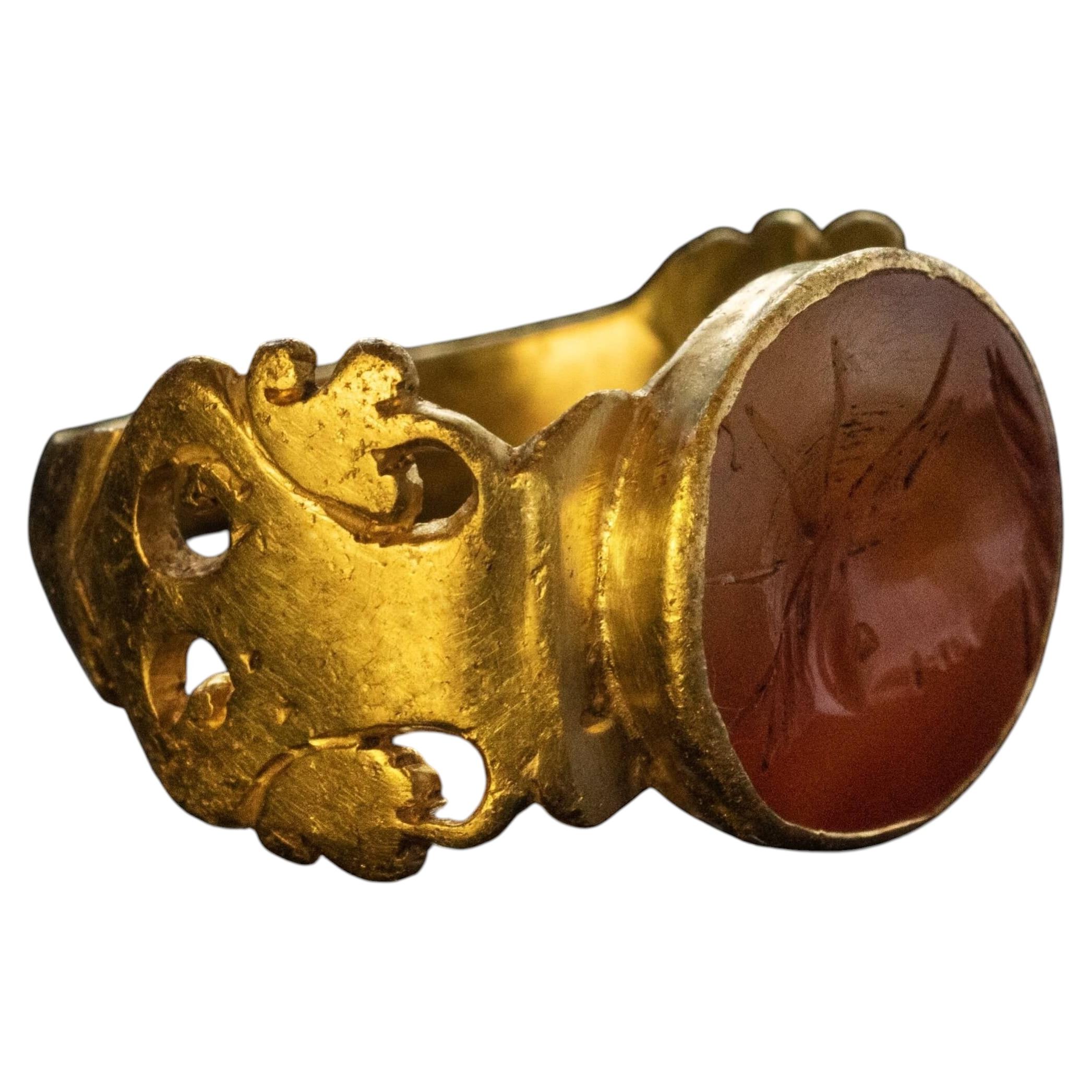 Anello romano antico in oro con intaglio raffigurante Sol Invictus Rif.: 898014 in vendita