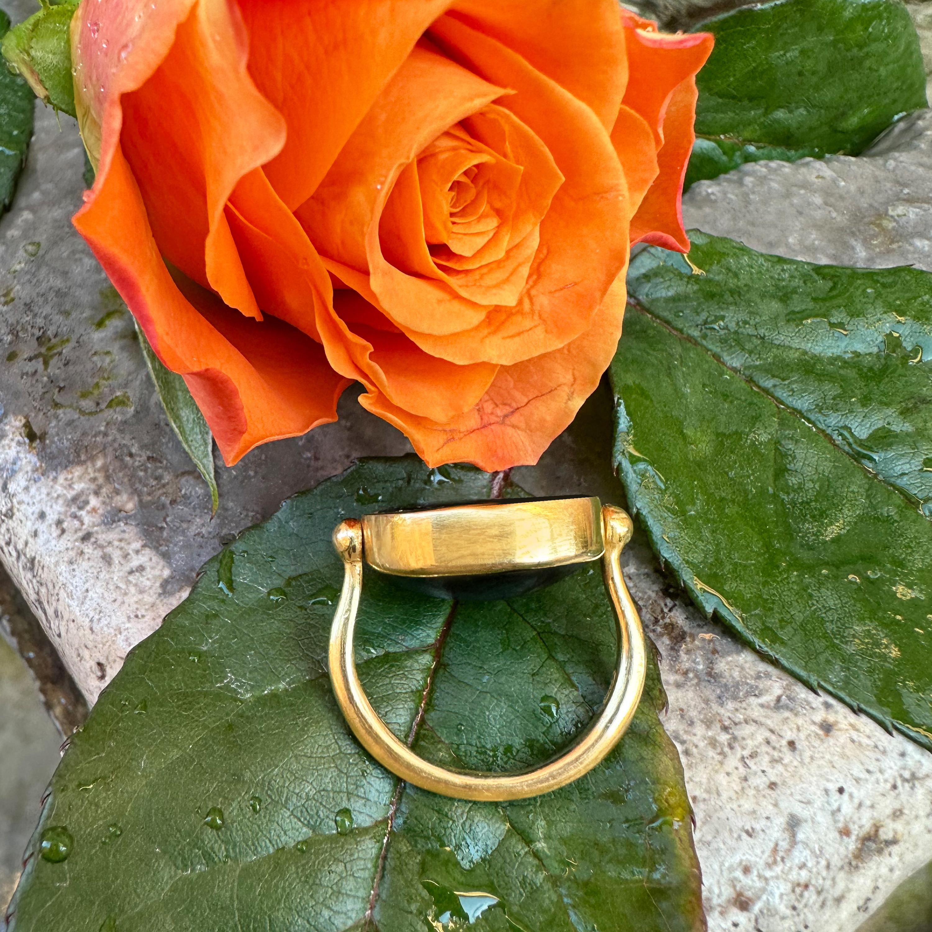 Women's or Men's Ancient Roman iIntaglio 1st-2nd Cent. AD 18 Kt Gold Ring depicting Pegasus For Sale