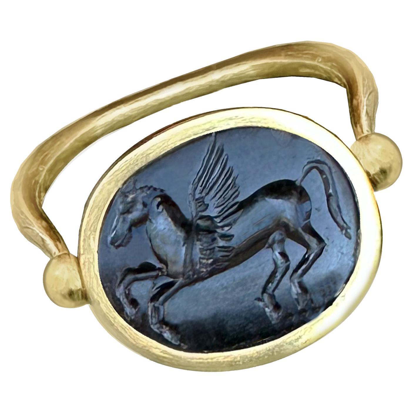 Ancient Roman iIntaglio 1st-2nd Cent. AD 18 Kt Gold Ring depicting Pegasus