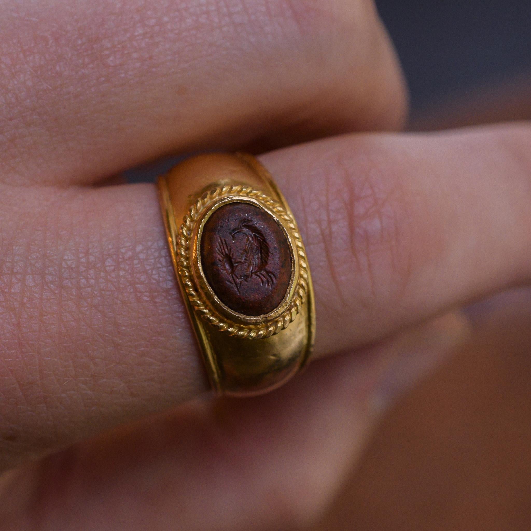 Ancient Roman Jasper Chicken Intaglio Signet Ring In Good Condition In Sale, Cheshire