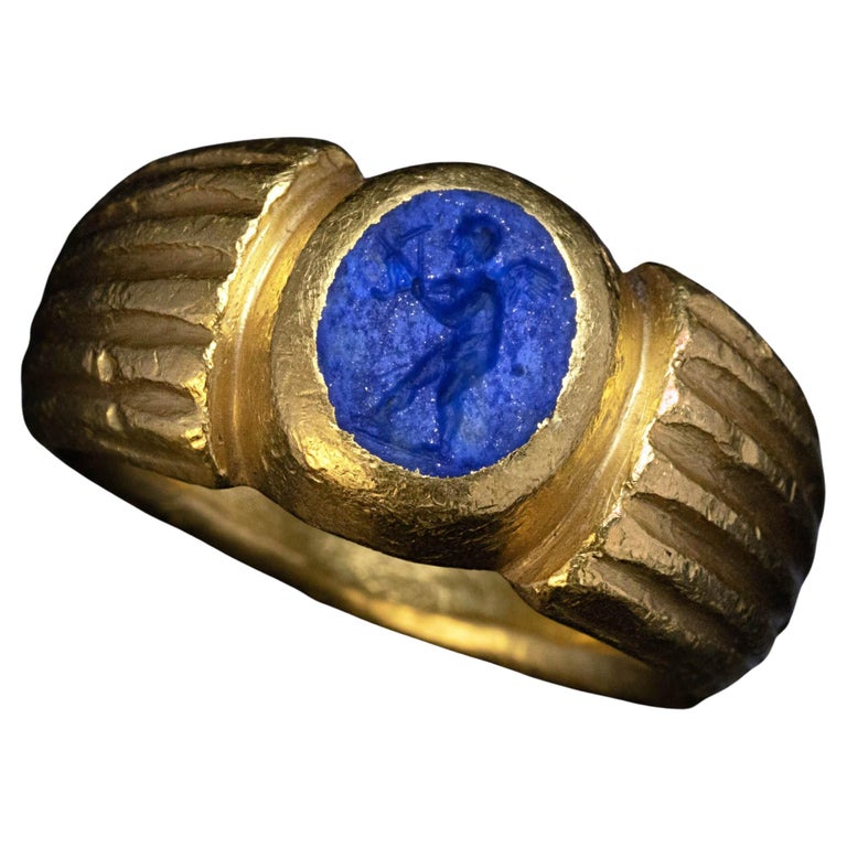 Ancienne bague romaine en or à intailles en lapis-lazuli, vers le