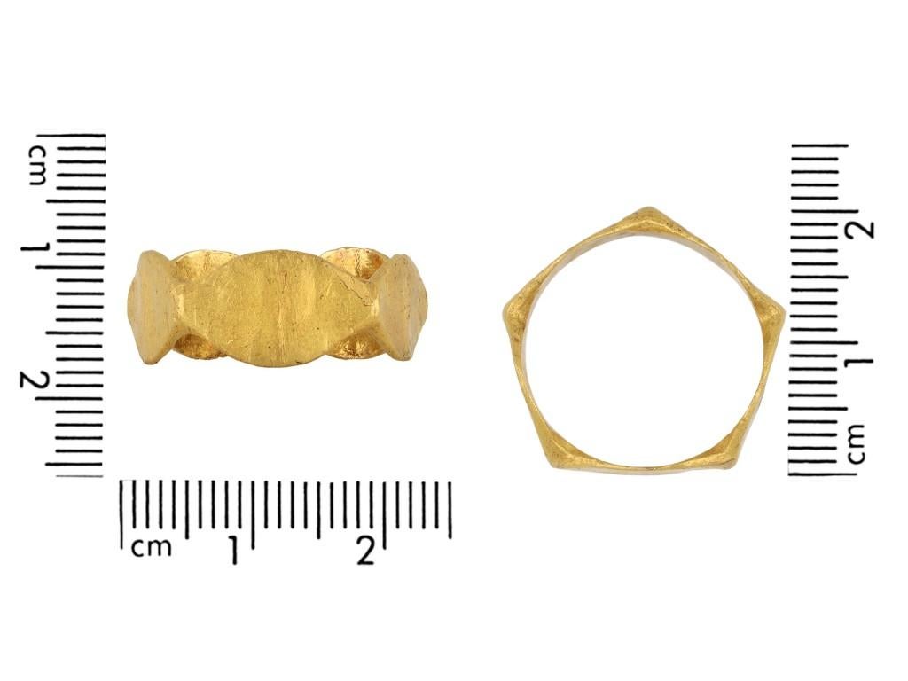 Women's or Men's Ancient Roman Pentagonal Gold Ring, circa 43-410 AD