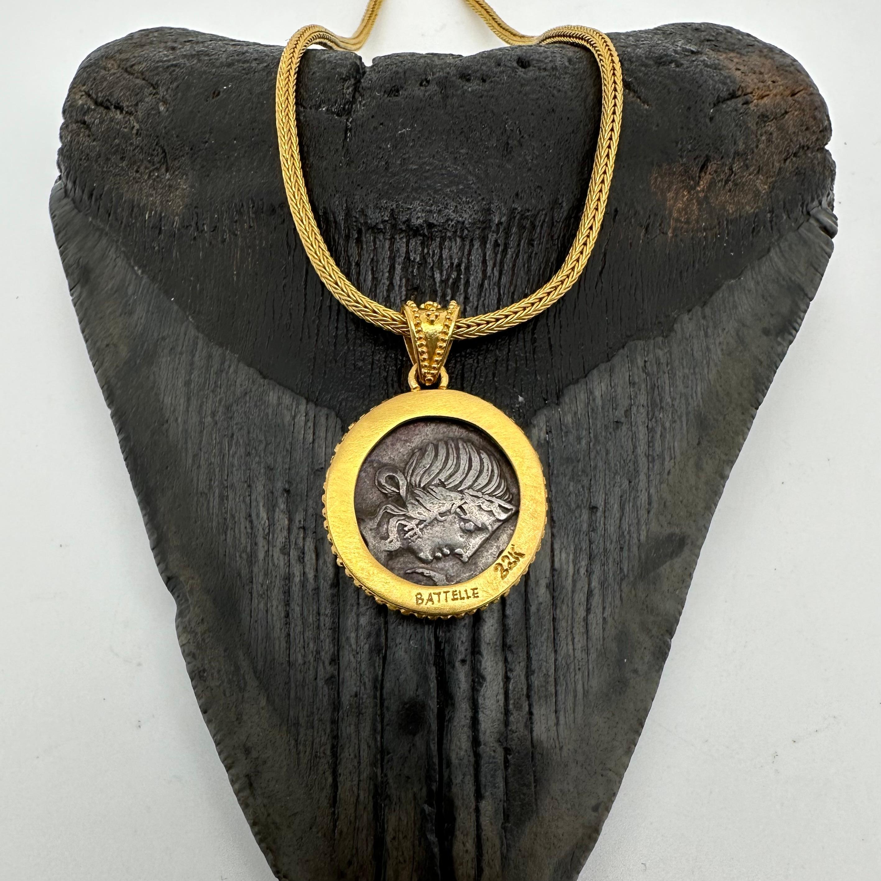 Ancient Roman Republic 1st Century BC Elephant Coin 22K Gold Pendant. For Sale 8