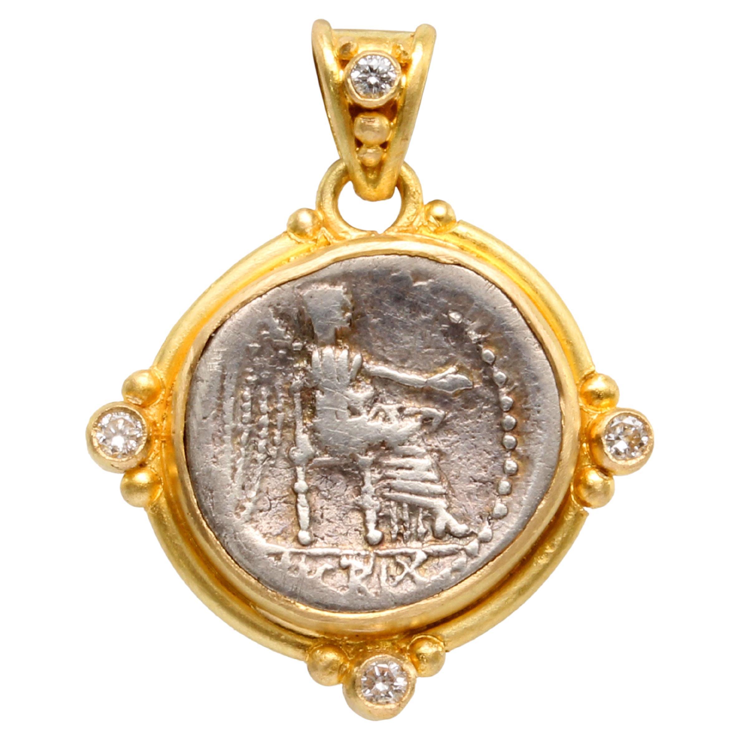 Ancient Roman Republic 1st Century BC Victoria Coin Diamonds 18K Gold Pendant For Sale