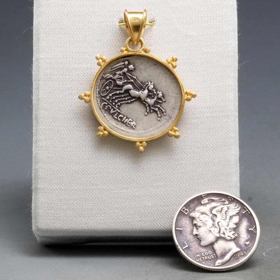 Ancient Roman Republic 2nd Century BC Goddess Roma Coin 18K Gold Pendant For Sale 1