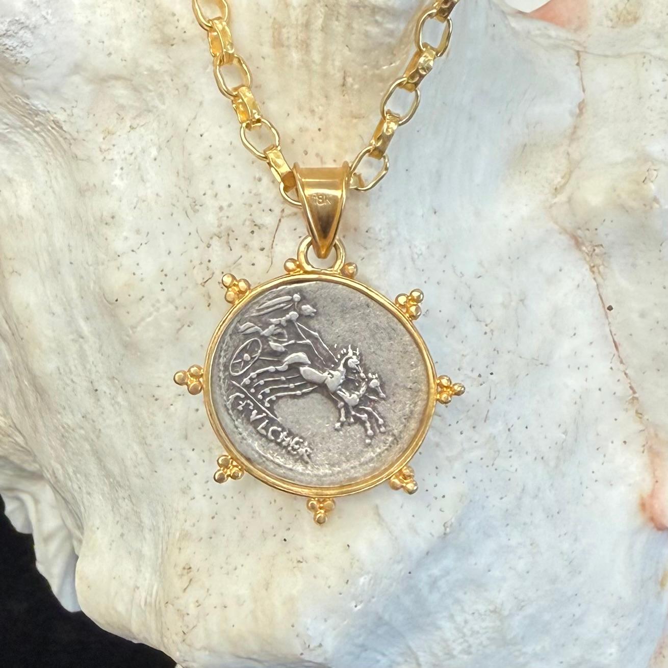 Ancient Roman Republic 2nd Century BC Goddess Roma Coin 18K Gold Pendant For Sale 4