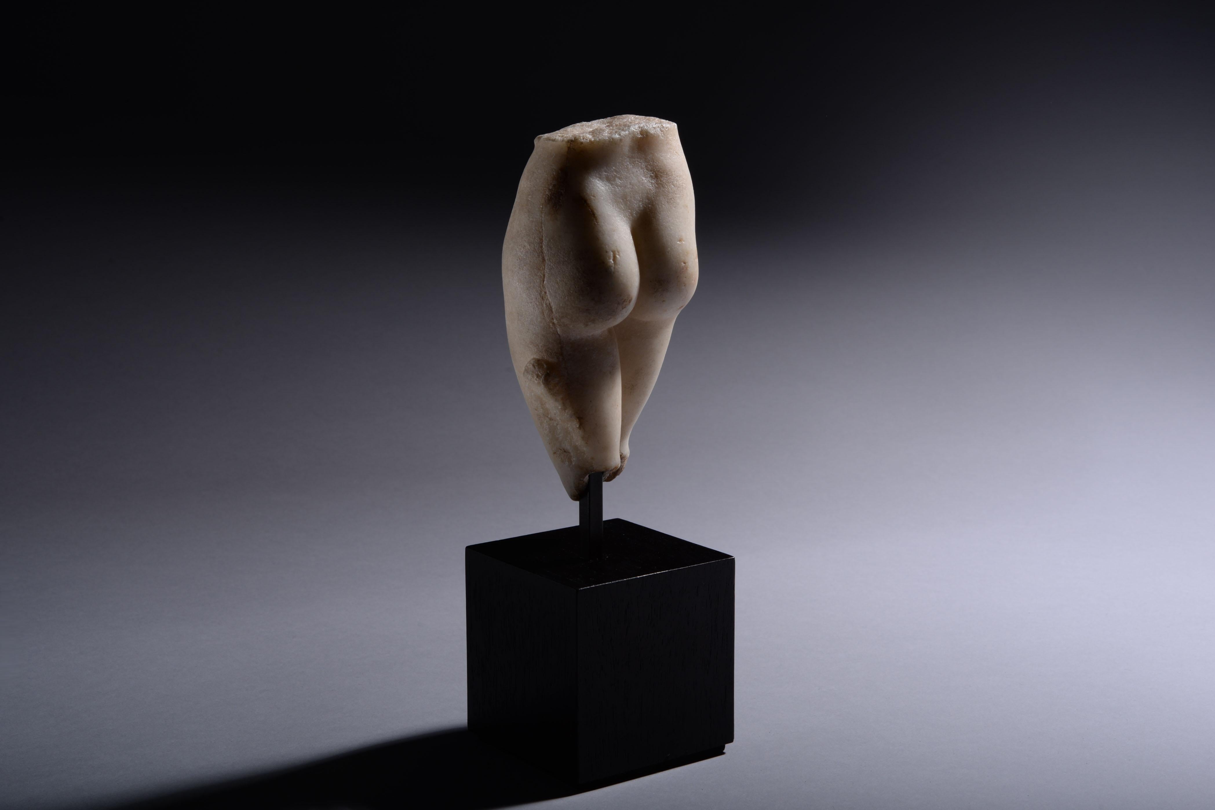 Ancient Roman Statuette of Aphrodite In Excellent Condition In London, GB