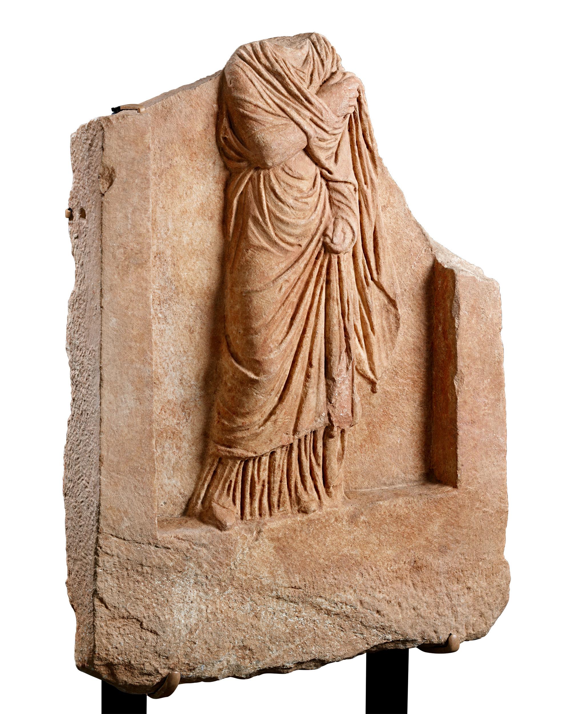 Ancient Roman Stele Relief Fragment In Good Condition For Sale In New Orleans, LA