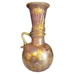 Aiguière, récipient de service ou vase en verre d'art de style romain antique