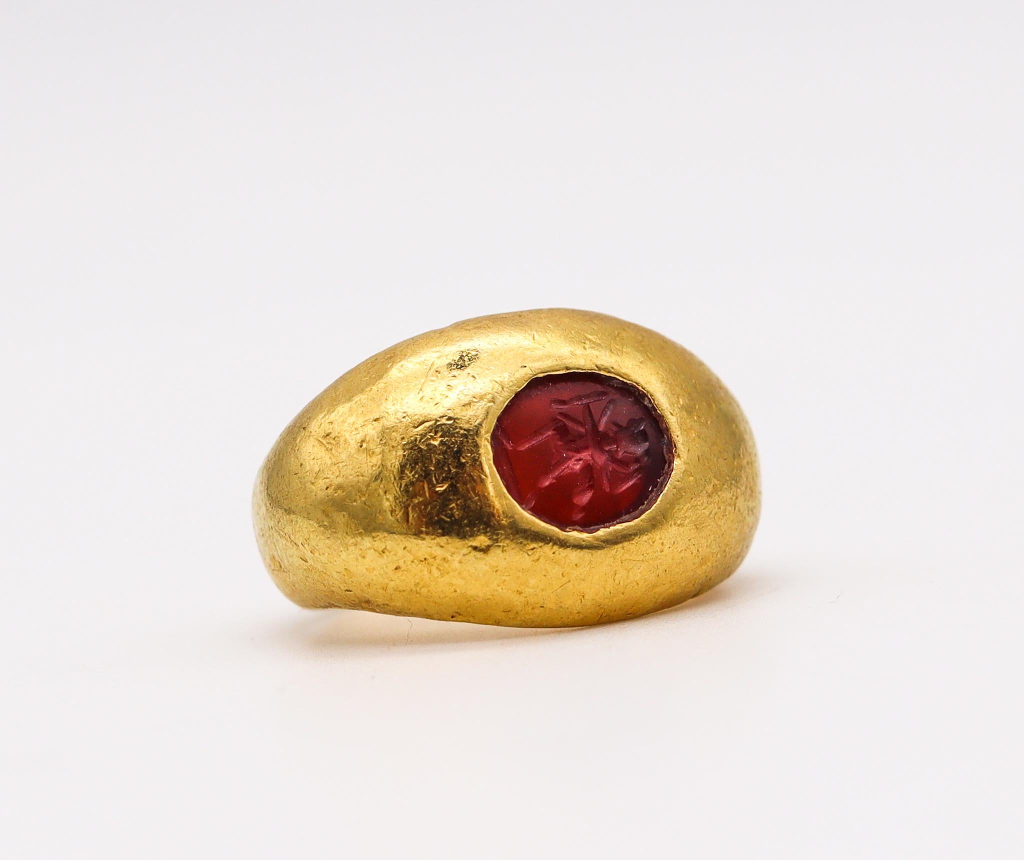 Cabochon Ancient Rome 100 AD Signet Intaglio Ring 22Kt Yellow Gold with Carved Carnelian