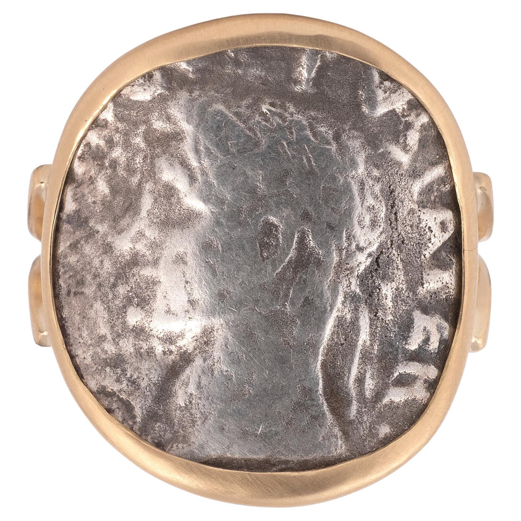 Ancient Silver Augustus Coin 18 Karat Gold Ring In Excellent Condition For Sale In Firenze, IT