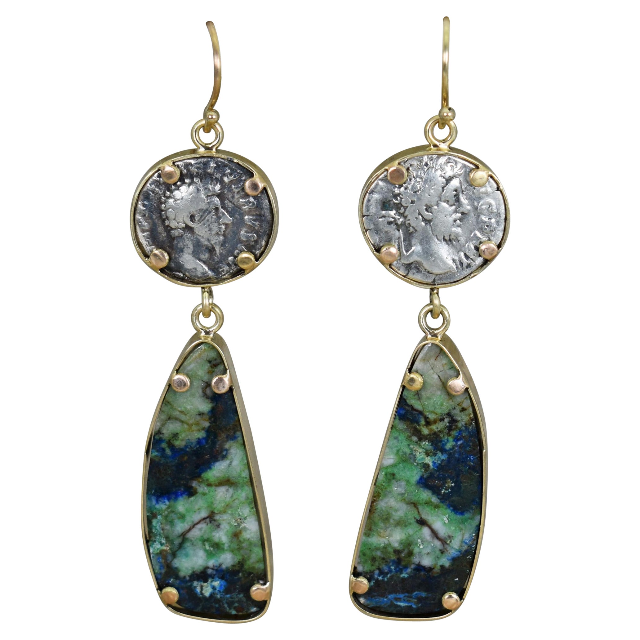 Orecchini pendenti in argento antico, monete greche e crisocolla azurite in oro 18 carati