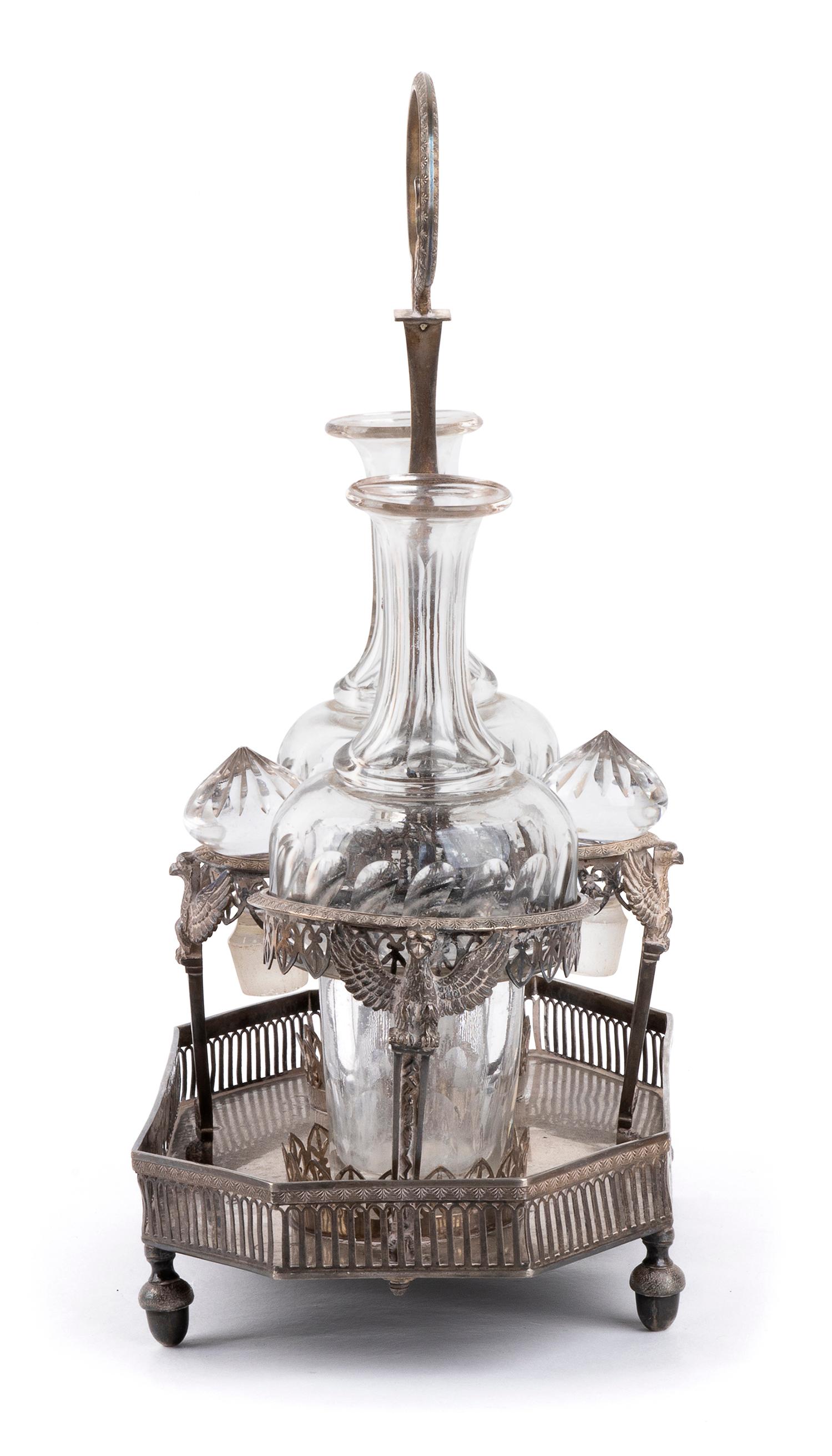 This is a refined and splendid pair of silver and glass vinegar Ampules,
realized in Paris in 1798-1809.

Hallmarked 950/1000 silver. Weight: 0.44 Kgs

Measures: Dimension: 14 x 8.5 cm, height 25.8 cm.

The objects presents a rectangular