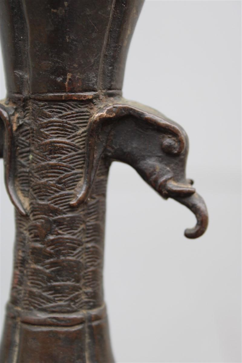 Antike Vase aus massiver Bronze mit chinesischen oder japanischen Elefanten aus der Antike im Angebot 3