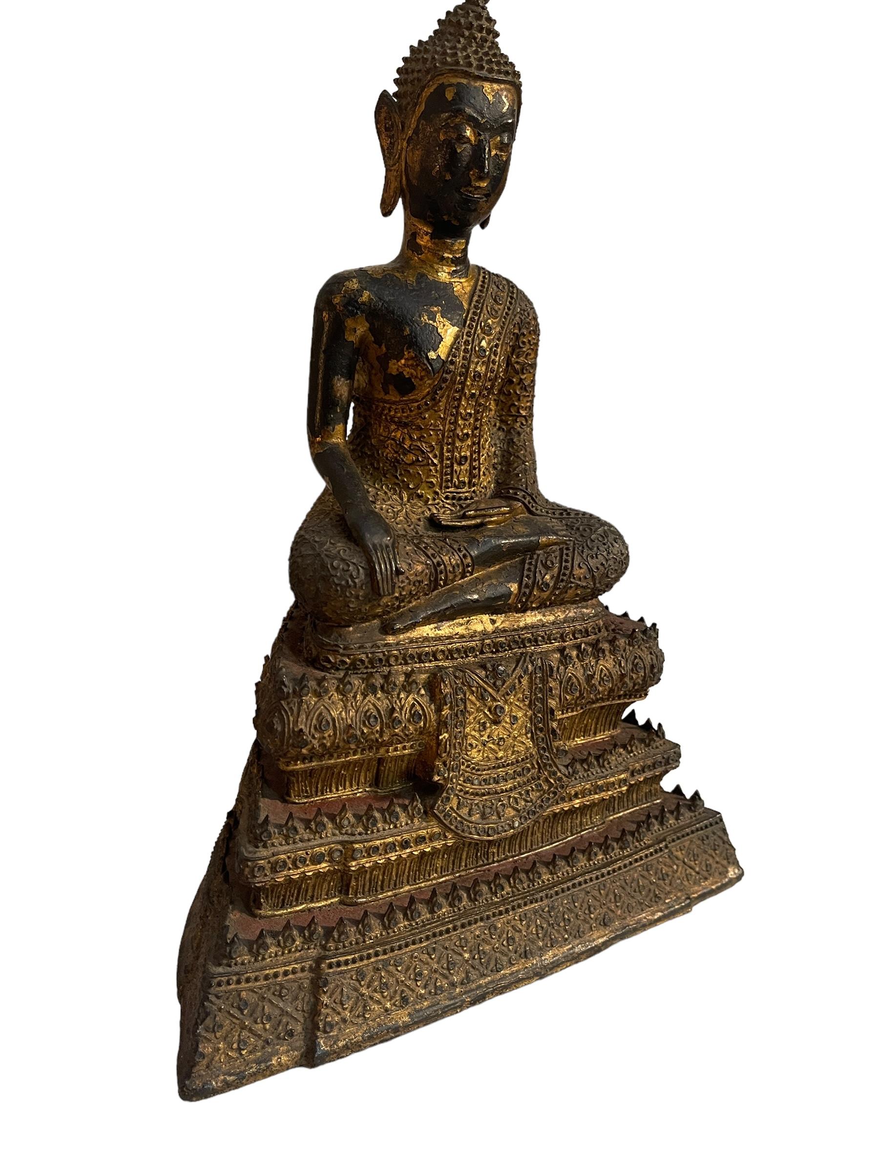 Ancient statue, buddha late 19th early 20th century, south east Asia In Fair Condition For Sale In Monza, IT