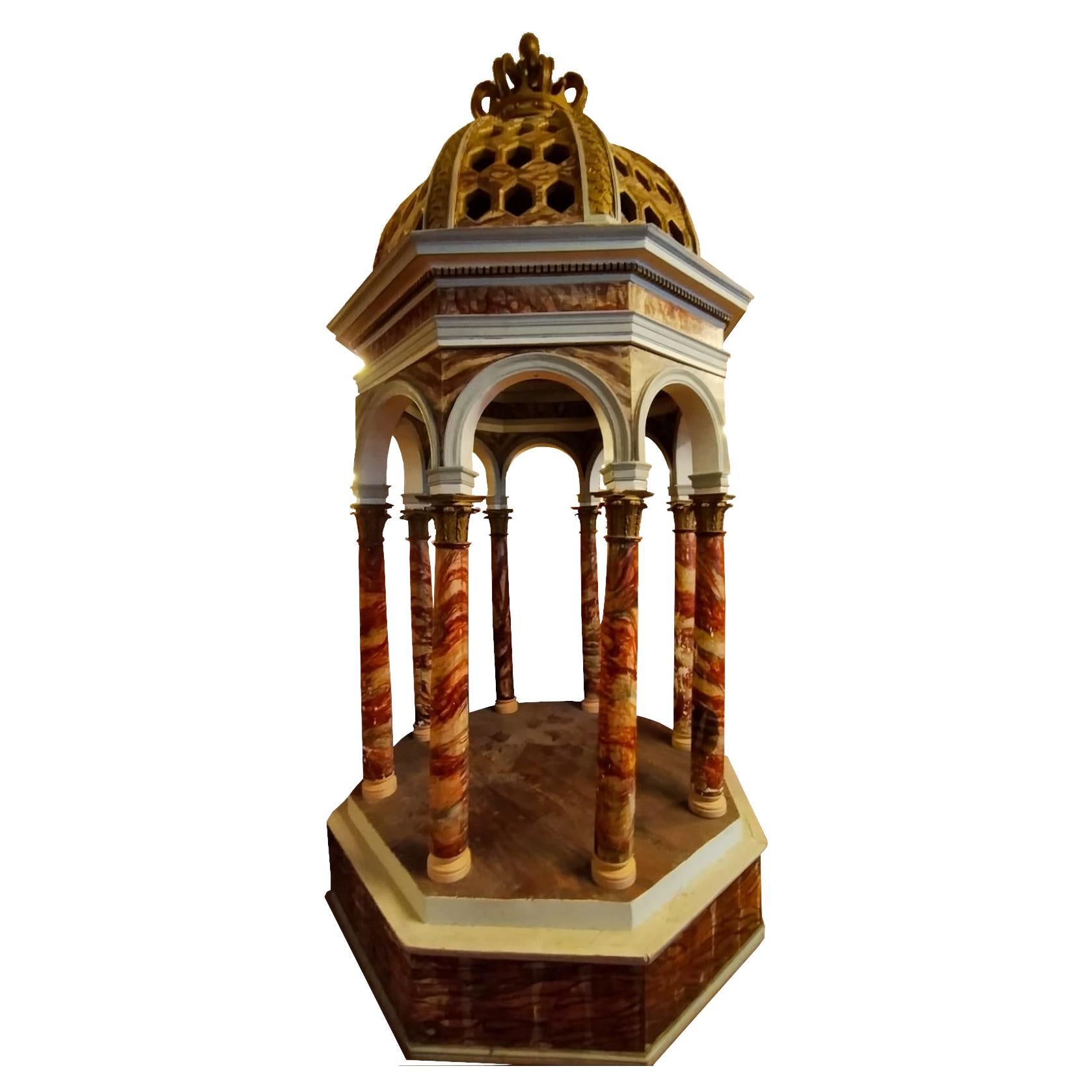 Ancient Temple in Lacquered Wood from the End of the 1600s For Sale