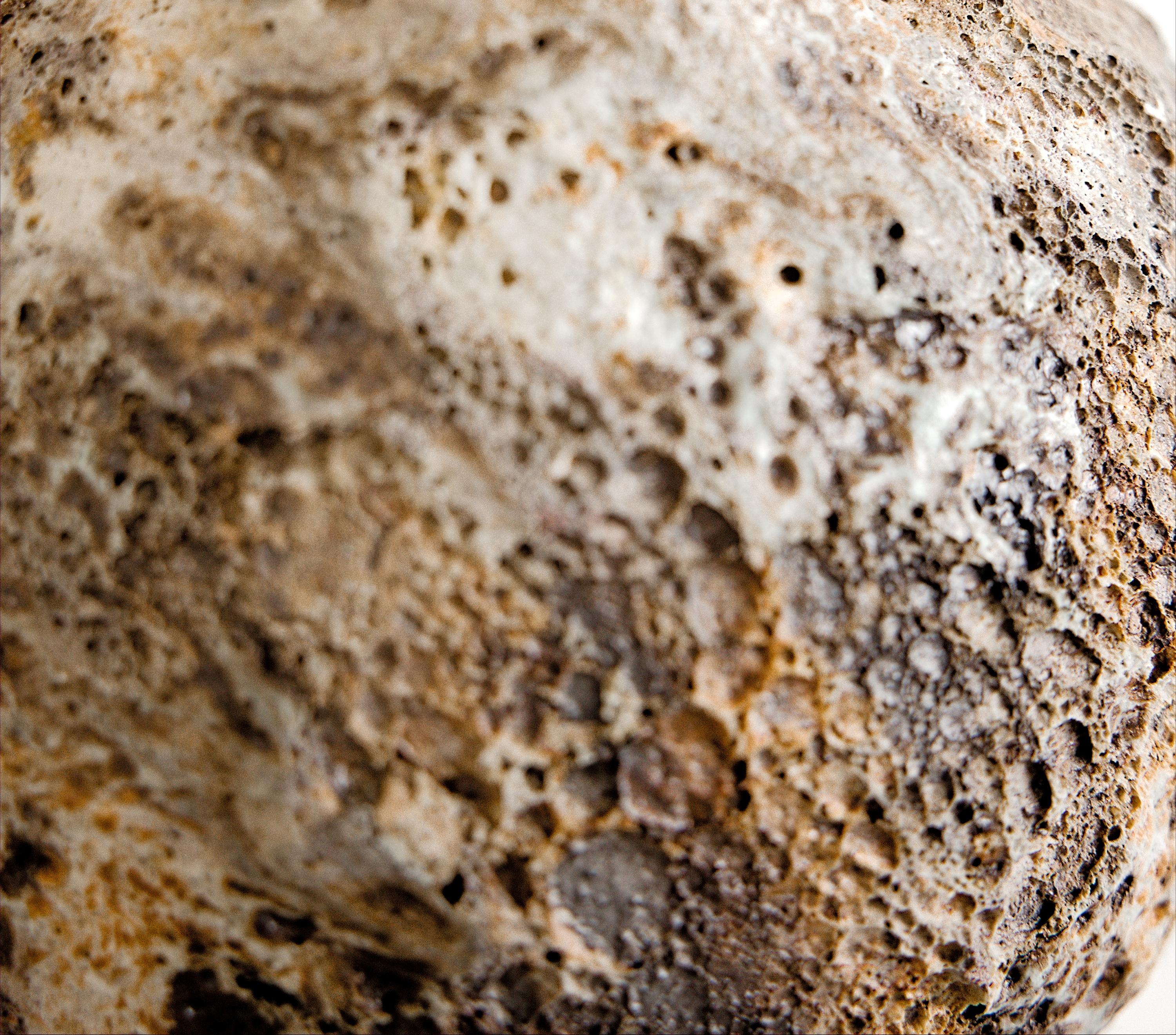 Vaso antico - Vaso di lava fatto a mano II in vendita 3