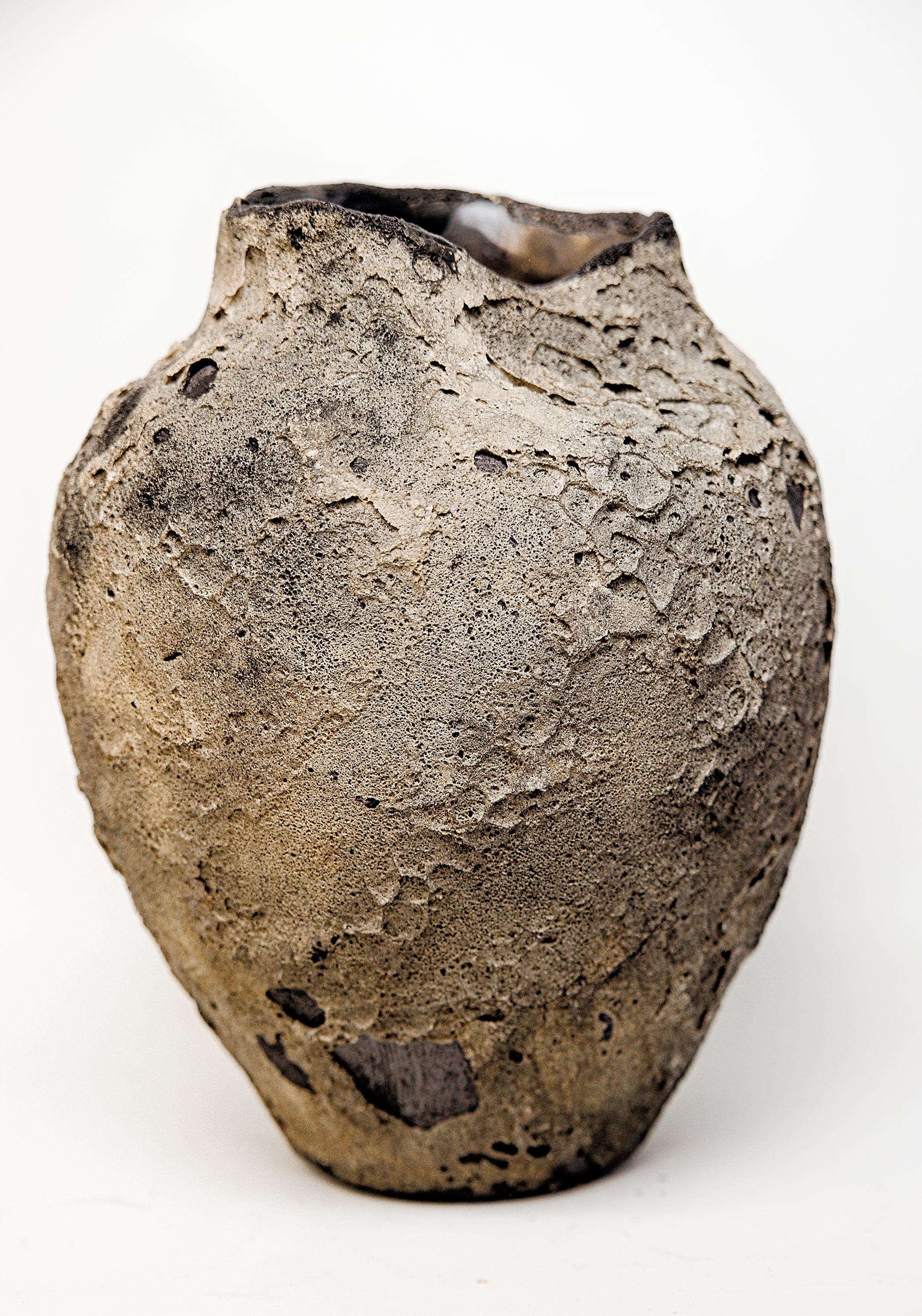 Vaso antico - Vaso di Lave fatto a mano in vendita 4