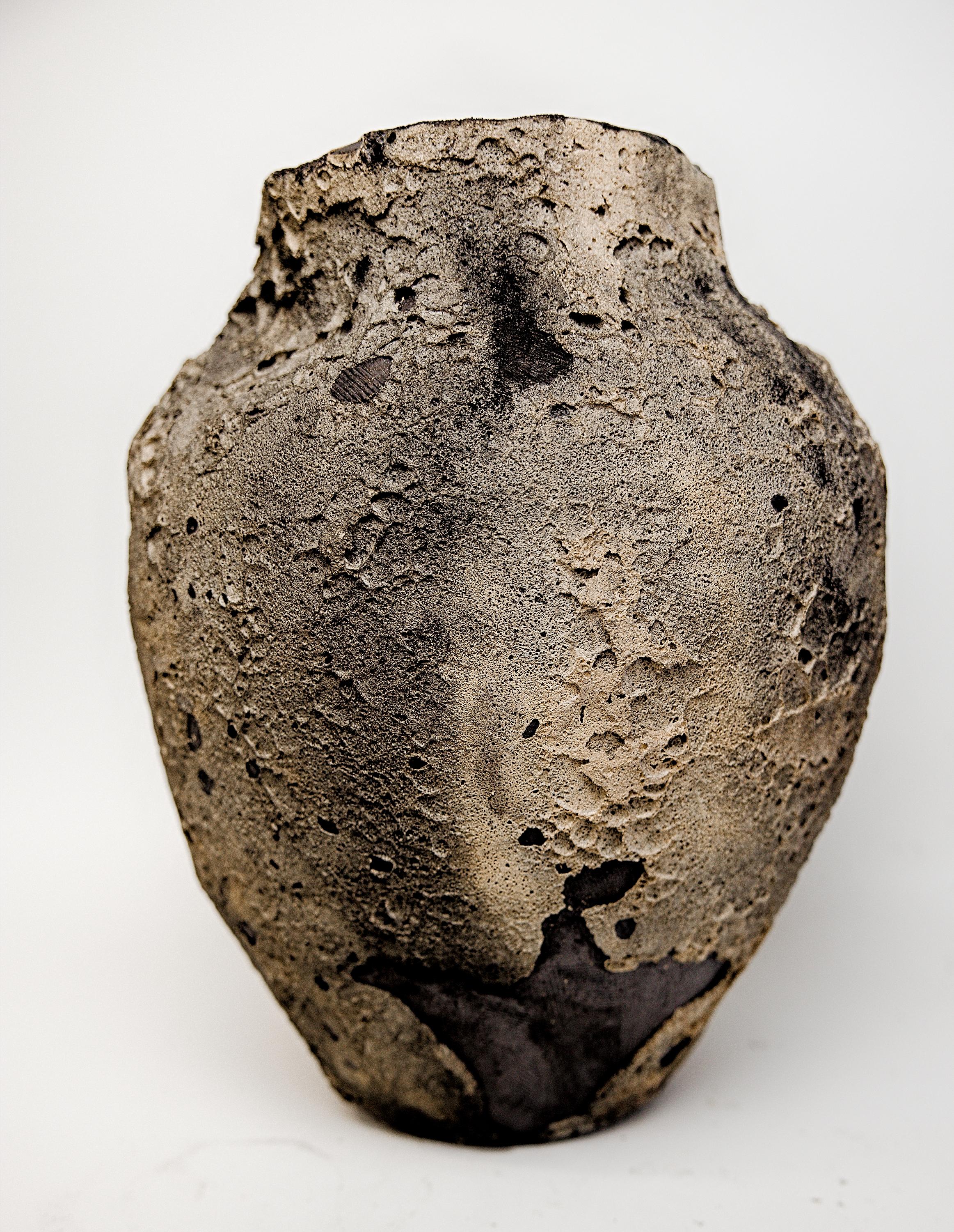 Americano Vaso antico - Vaso di Lave fatto a mano in vendita