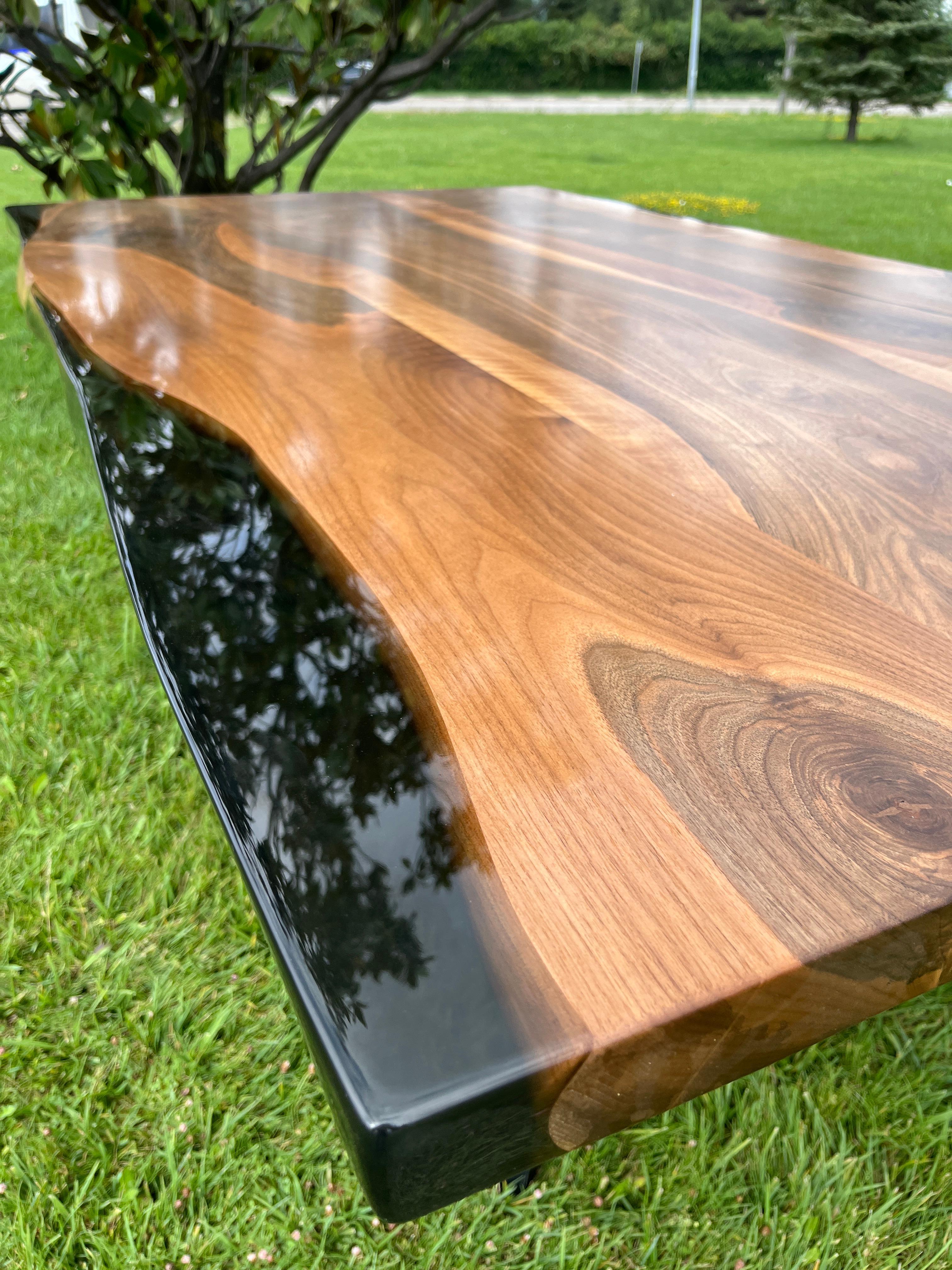 XXIe siècle et contemporain Table de salle à manger en bois de noyer ancien et naturel en vente