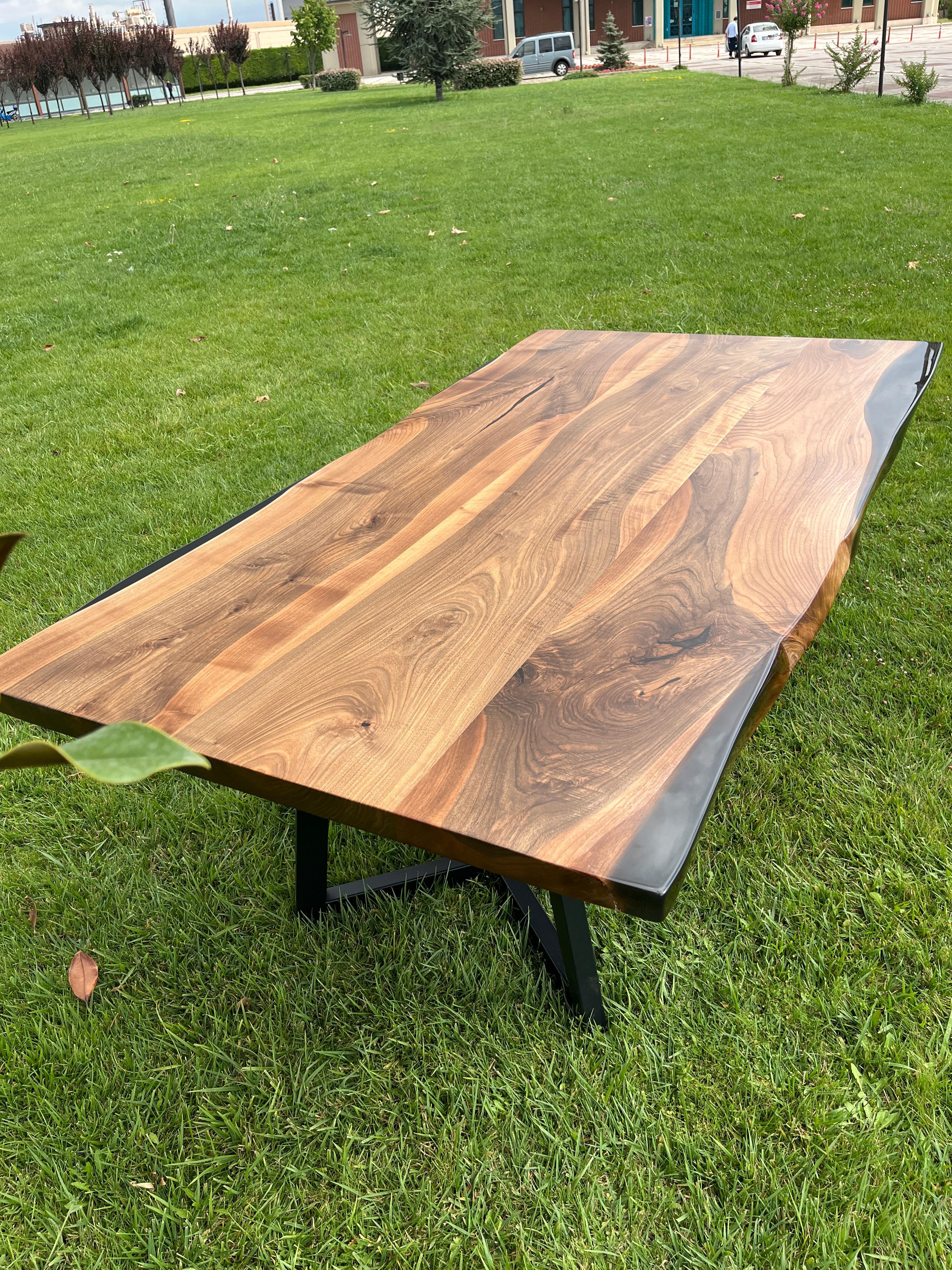 Epoxy Resin Ancient Walnut Wood Natural Dining Table For Sale
