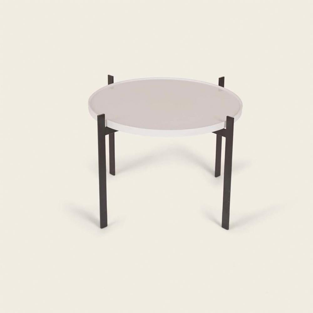 Ancient white porcelain single deck table by OxDenmarq
Dimensions: D 57 x W 57 x H 38 cm
Materials: Steel, porcelain
Also available: Different top options available

OX DENMARQ is a Danish design brand aspiring to make beautiful handmade