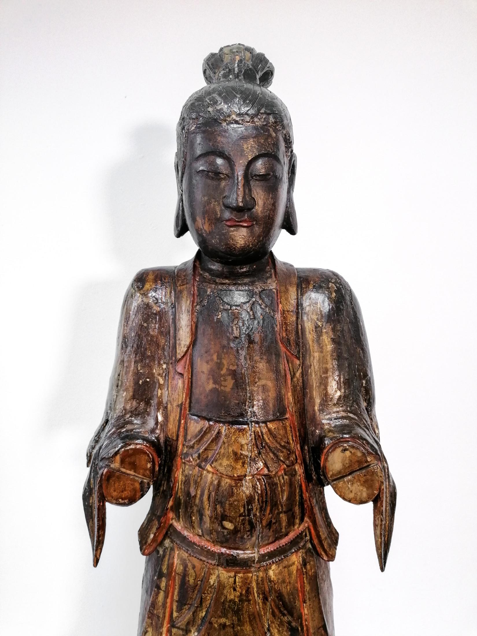 Ancient Wooden Sculpture of the Goddess Guan Yin, China, 17th / 18th Century 5
