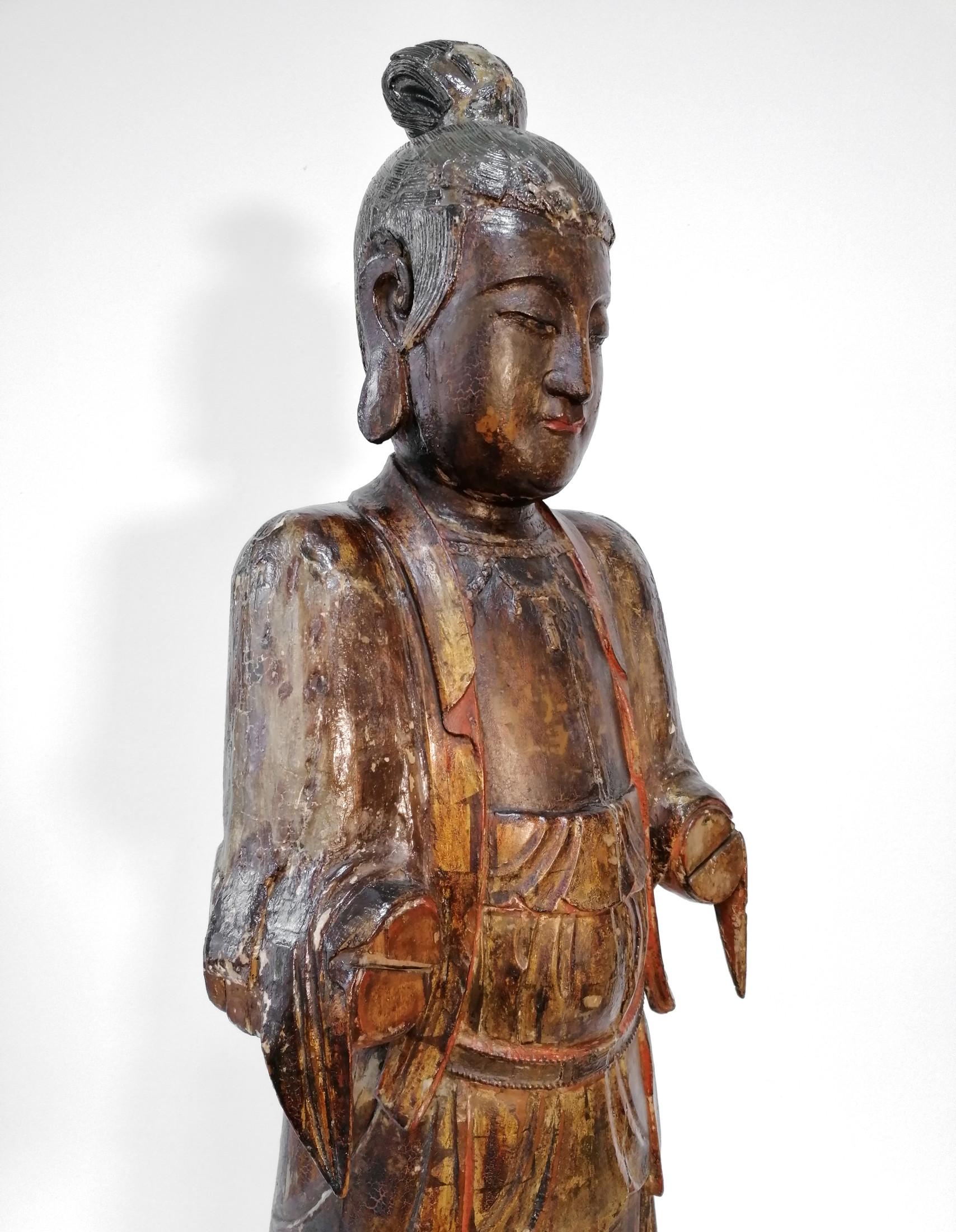 Ancient Wooden Sculpture of the Goddess Guan Yin, China, 17th / 18th Century 6
