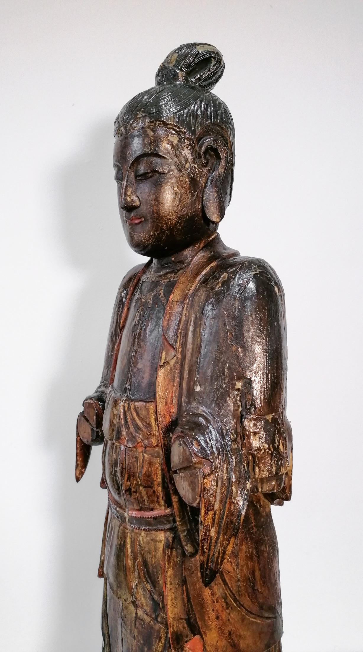 Ancient Wooden Sculpture of the Goddess Guan Yin, China, 17th / 18th Century 7