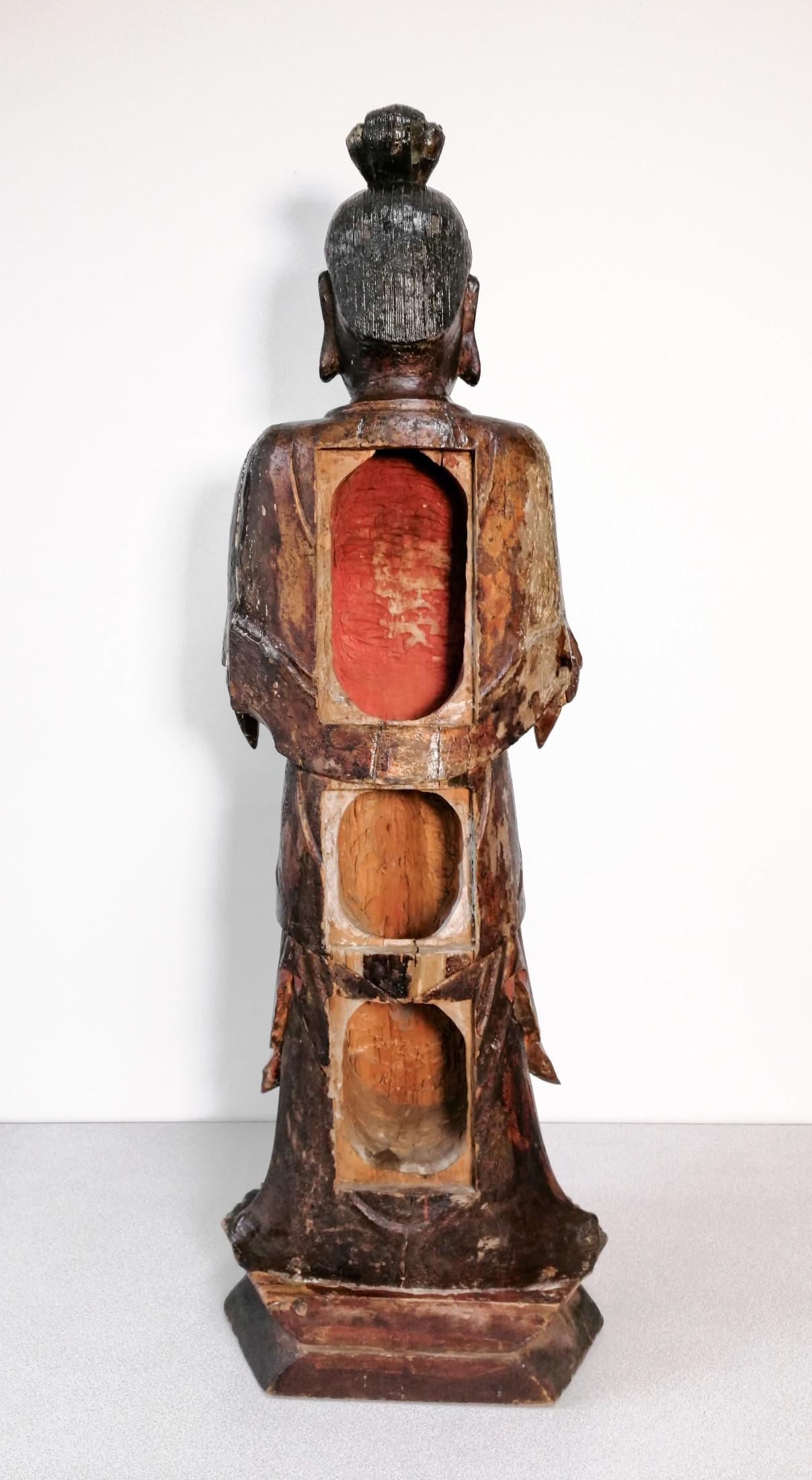 Ancient Wooden Sculpture of the Goddess Guan Yin, China, 17th / 18th Century 11